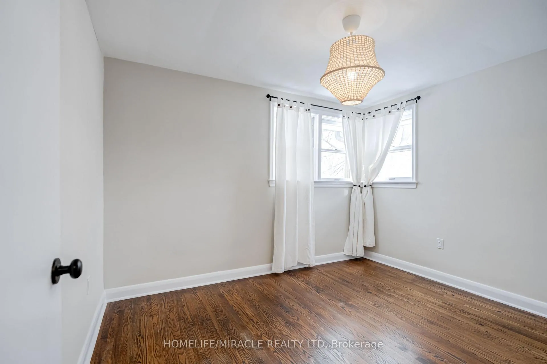 Photo 13 of Unit A, 34 Elizabeth Street, Brampton, Downtown Brampton — HOMEH