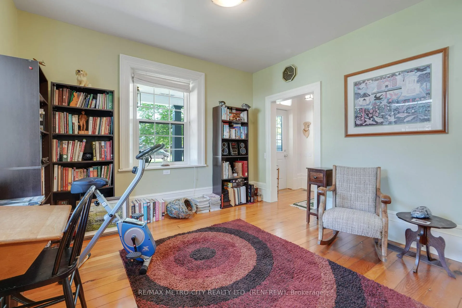 Photo 12 of 674 Raglan Street S, Renfrew — HOMEH