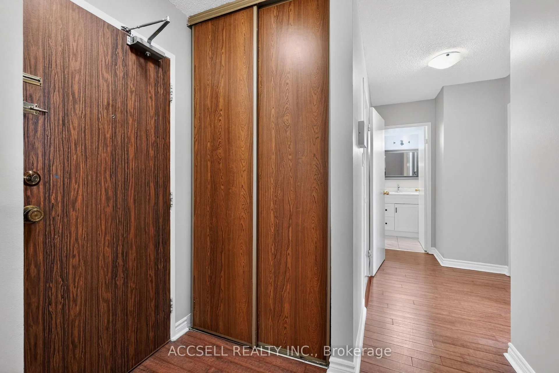 Photo 6 of Unit 1607, 17 Knightsbridge Road, Brampton, Queen Street Corridor — HOMEH