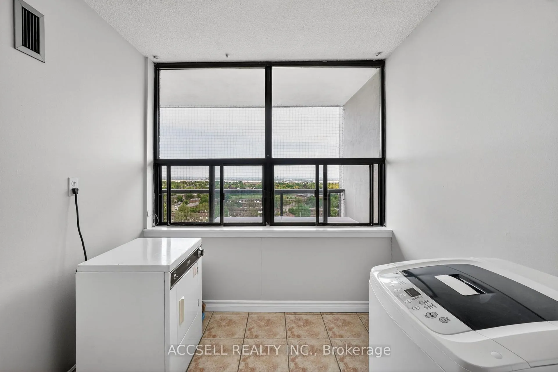 Photo 21 of Unit 1607, 17 Knightsbridge Road, Brampton, Queen Street Corridor — HOMEH
