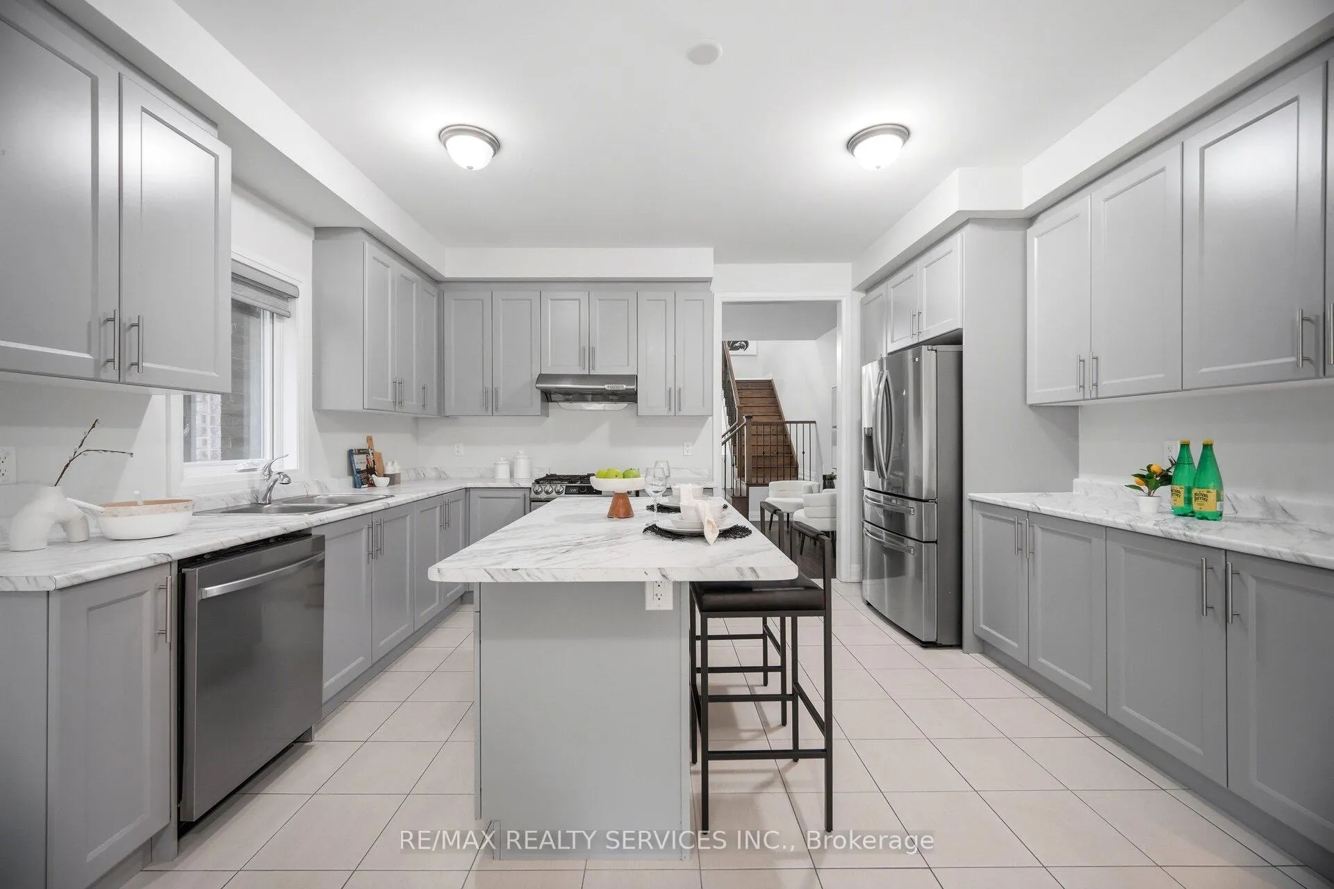 Photo 7 of 29 Summerbeam Way, Brampton, Bram West — HOMEH