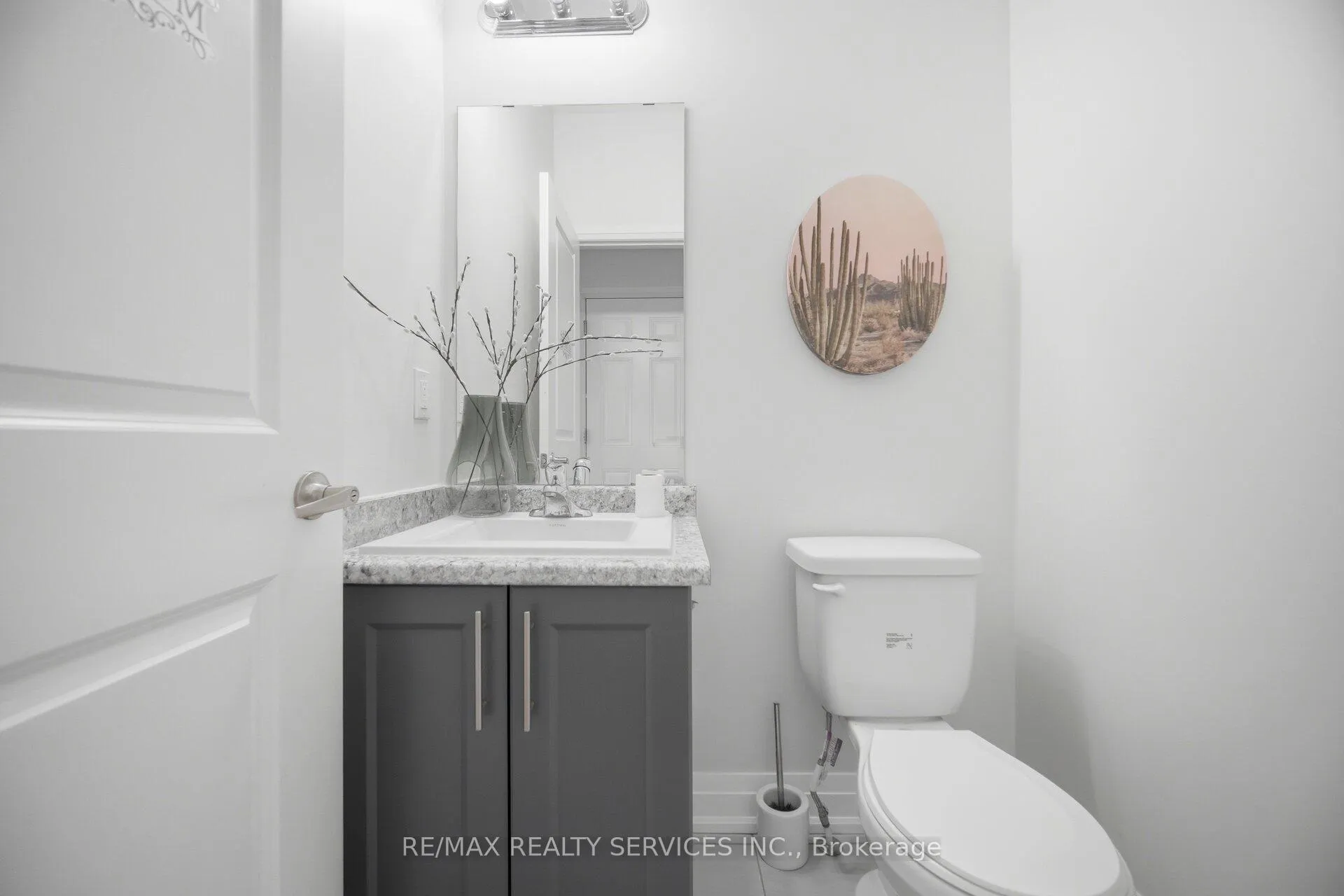 Photo 13 of 29 Summerbeam Way, Brampton, Bram West — HOMEH