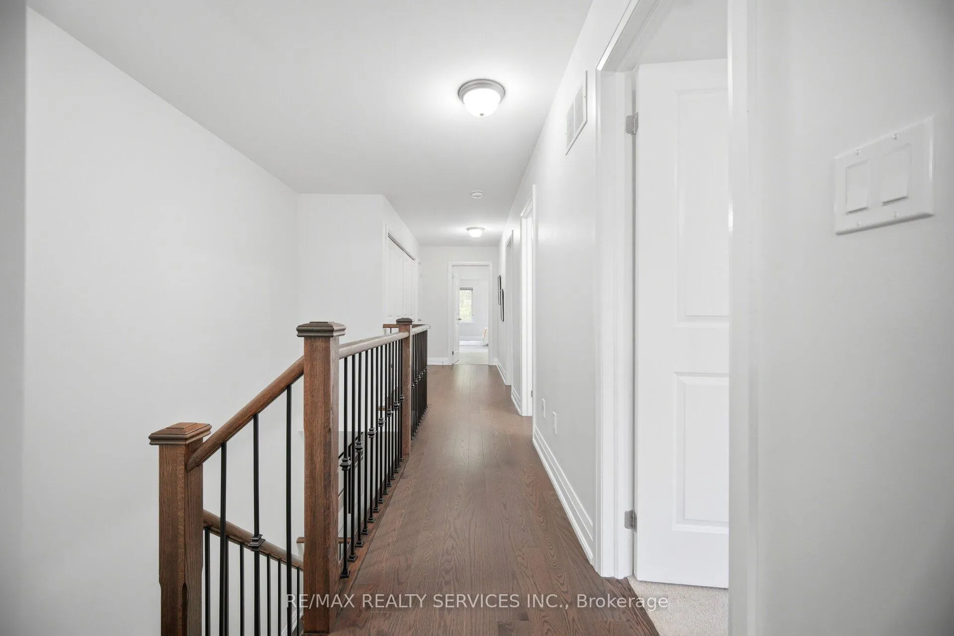 Photo 14 of 29 Summerbeam Way, Brampton, Bram West — HOMEH