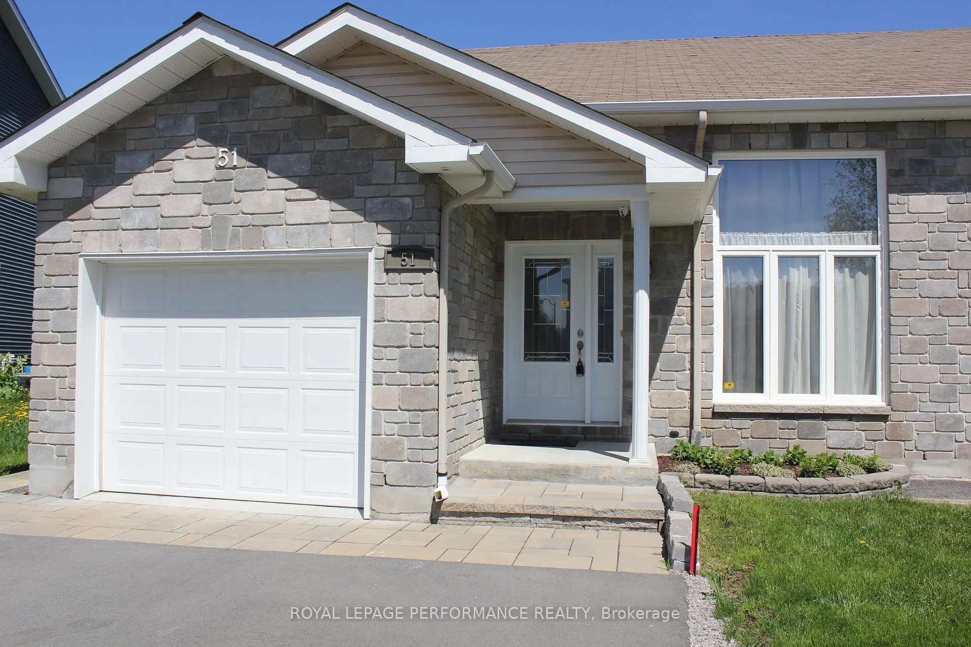 Photo 2 of 51 Abagail Crescent, South Stormont, Long Sault — HOMEH