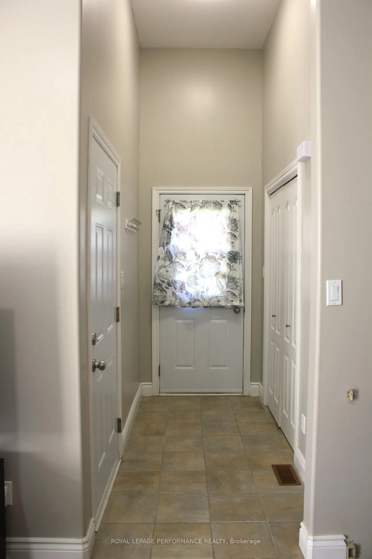 Photo 10 of 51 Abagail Crescent, South Stormont, Long Sault — HOMEH