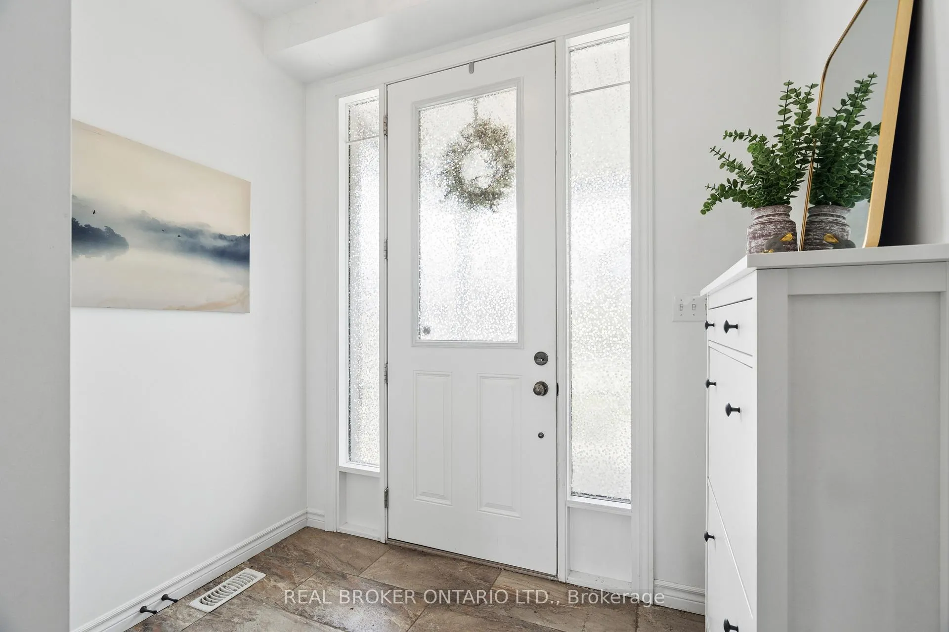 Photo 4 of 152 Coker Crescent, Guelph/Eramosa, Rockwood — HOMEH