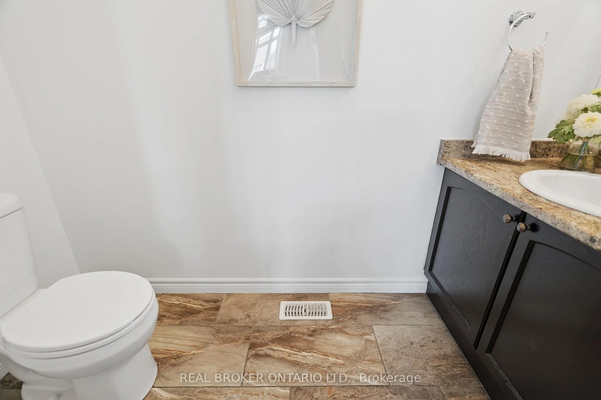 Photo 7 of 152 Coker Crescent, Guelph/Eramosa, Rockwood — HOMEH