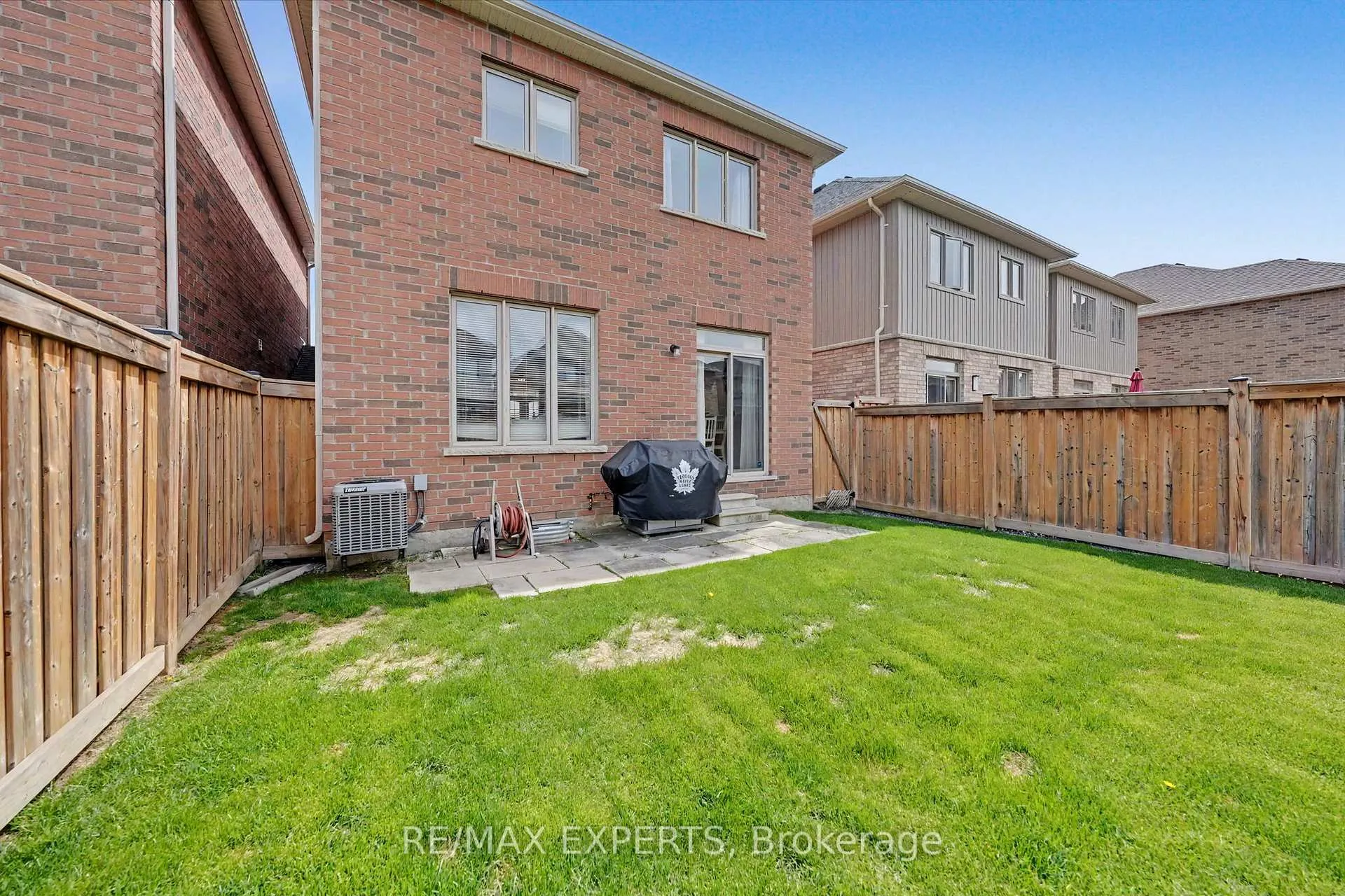 Photo 40 of 54 Weaver Terrace, New Tecumseth, Tottenham — HOMEH