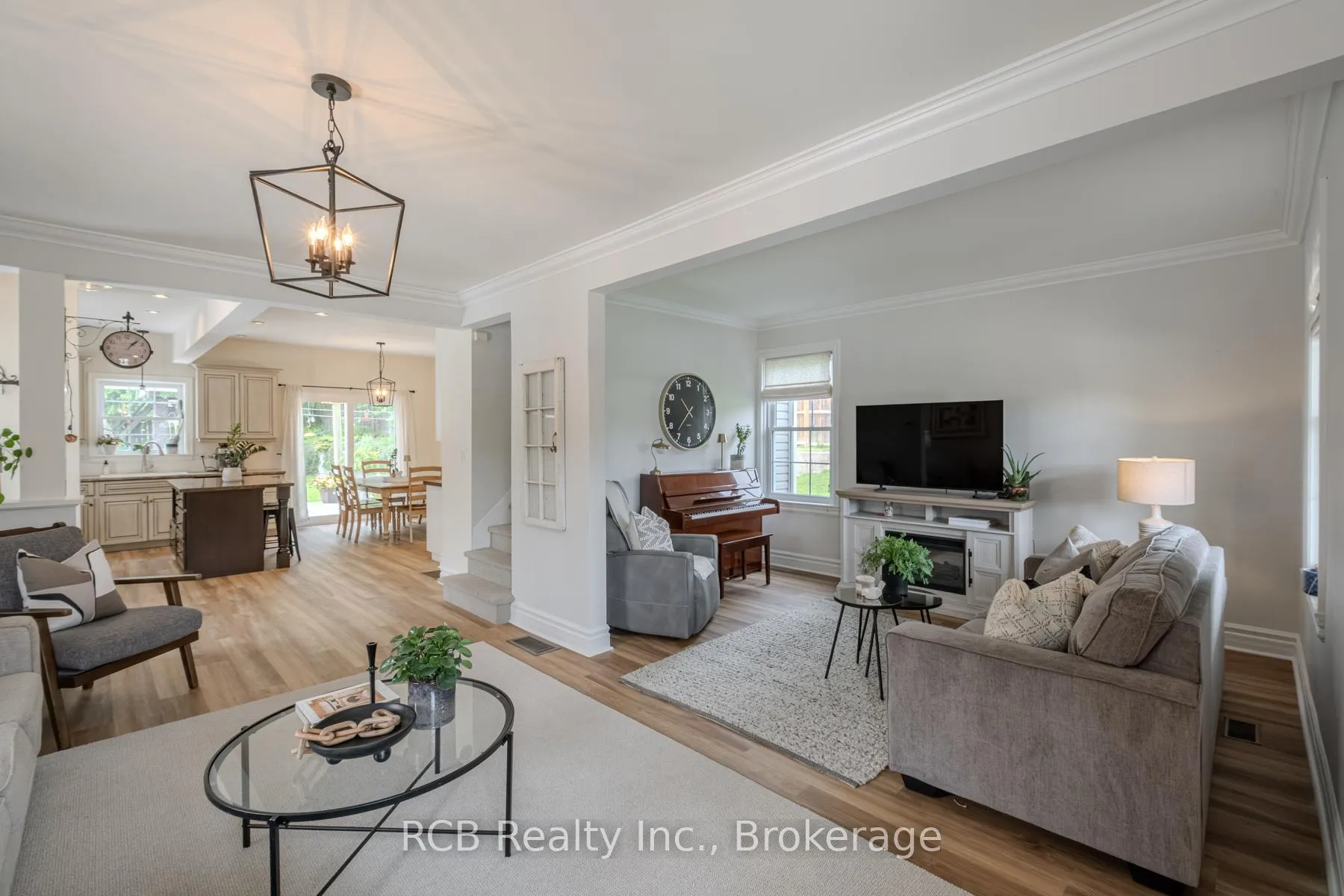 Photo 6 of 27 Reid Street, Brant, South Dumfries — HOMEH