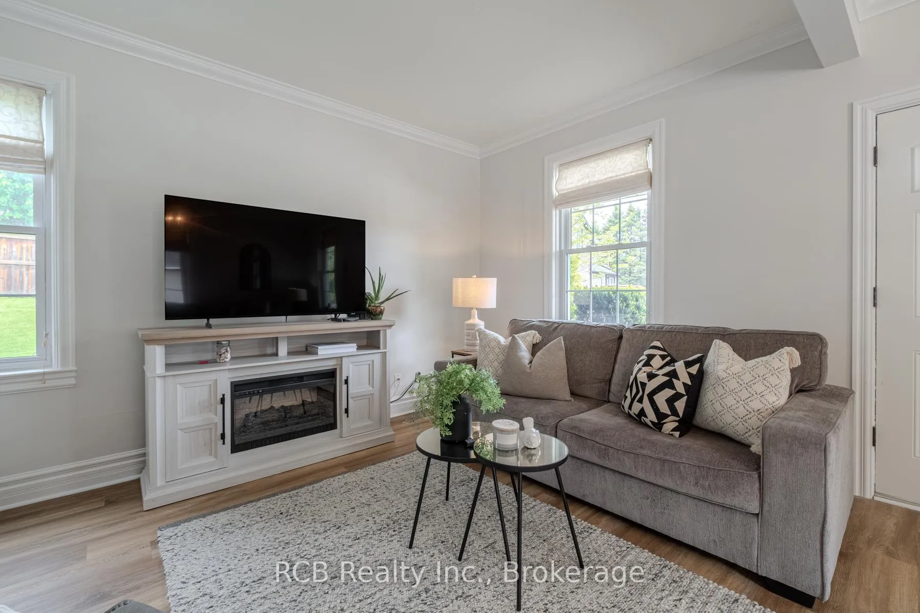 Photo 7 of 27 Reid Street, Brant, South Dumfries — HOMEH