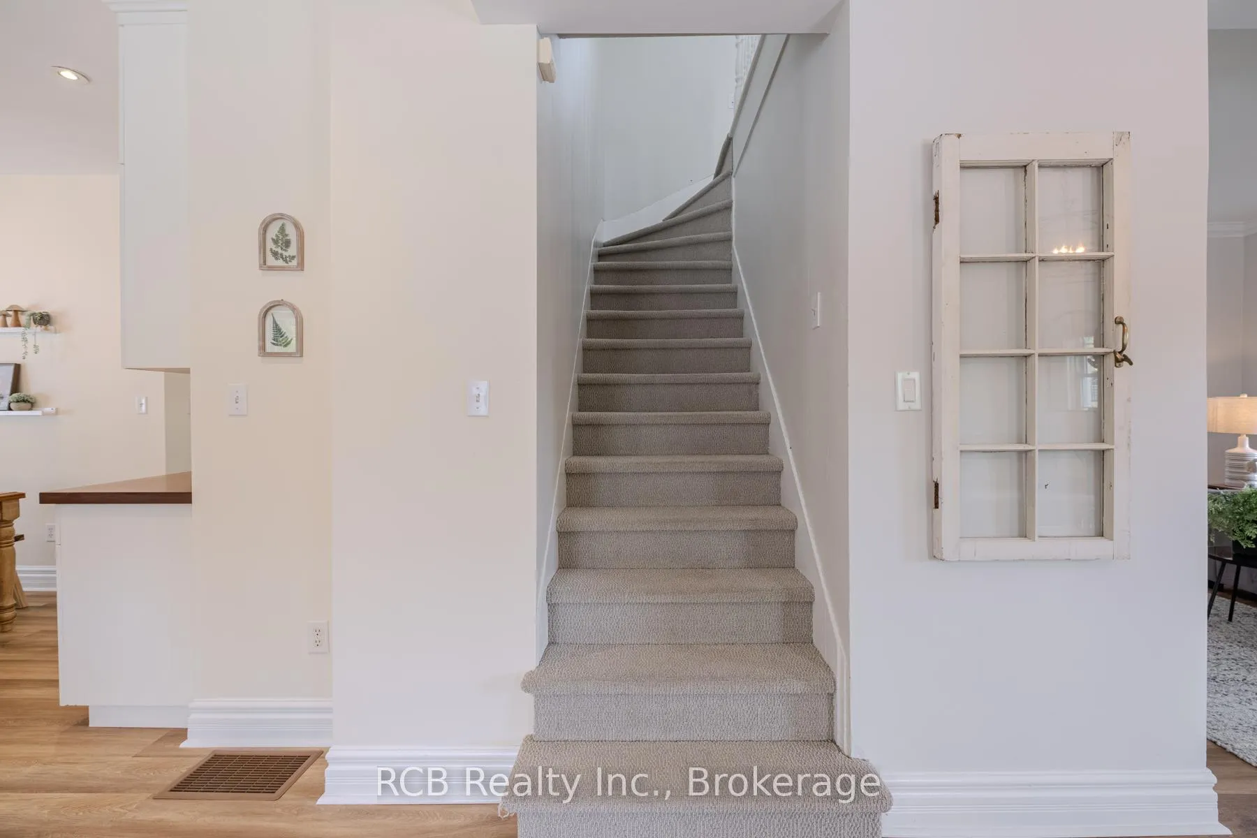 Photo 22 of 27 Reid Street, Brant, South Dumfries — HOMEH