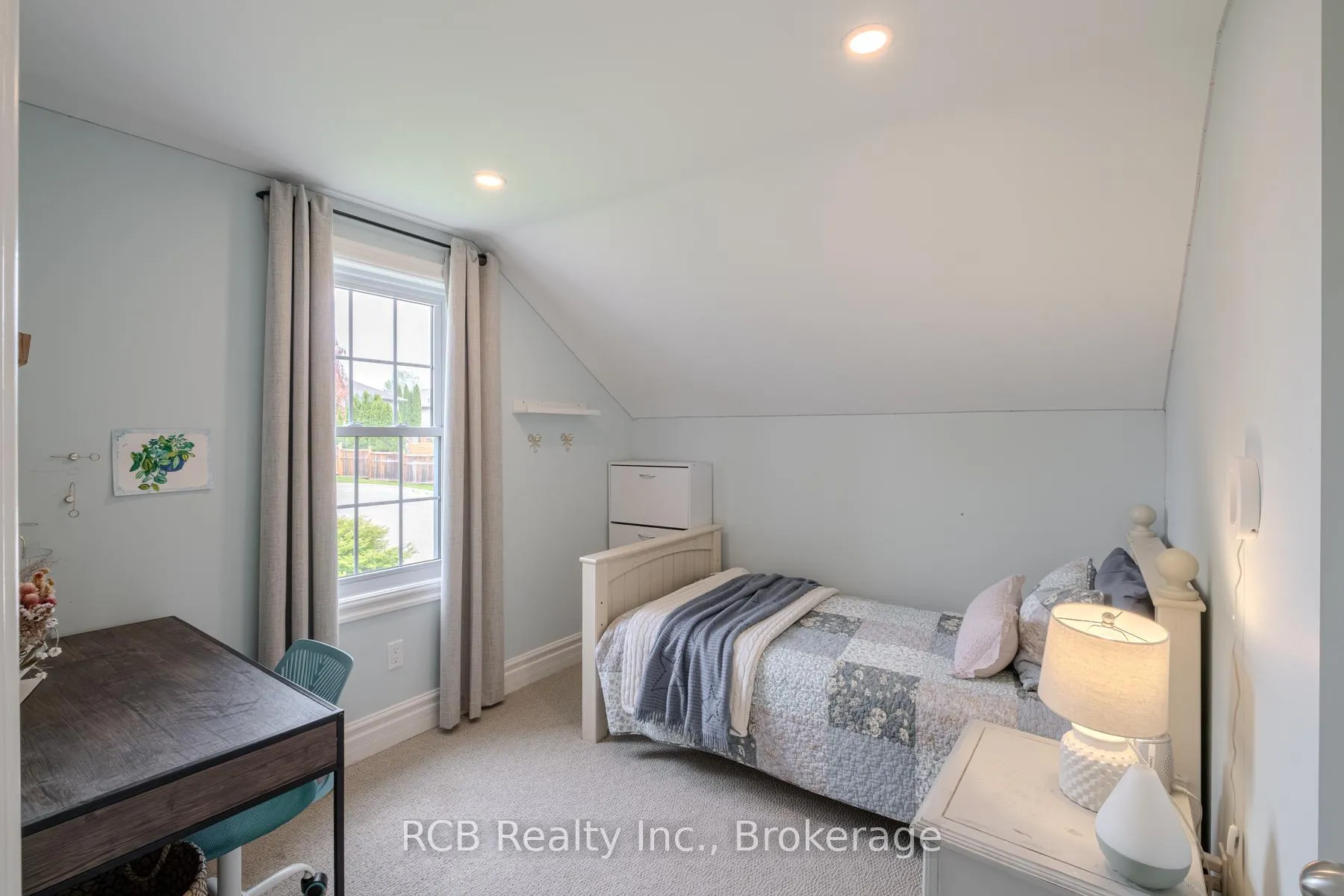 Photo 23 of 27 Reid Street, Brant, South Dumfries — HOMEH
