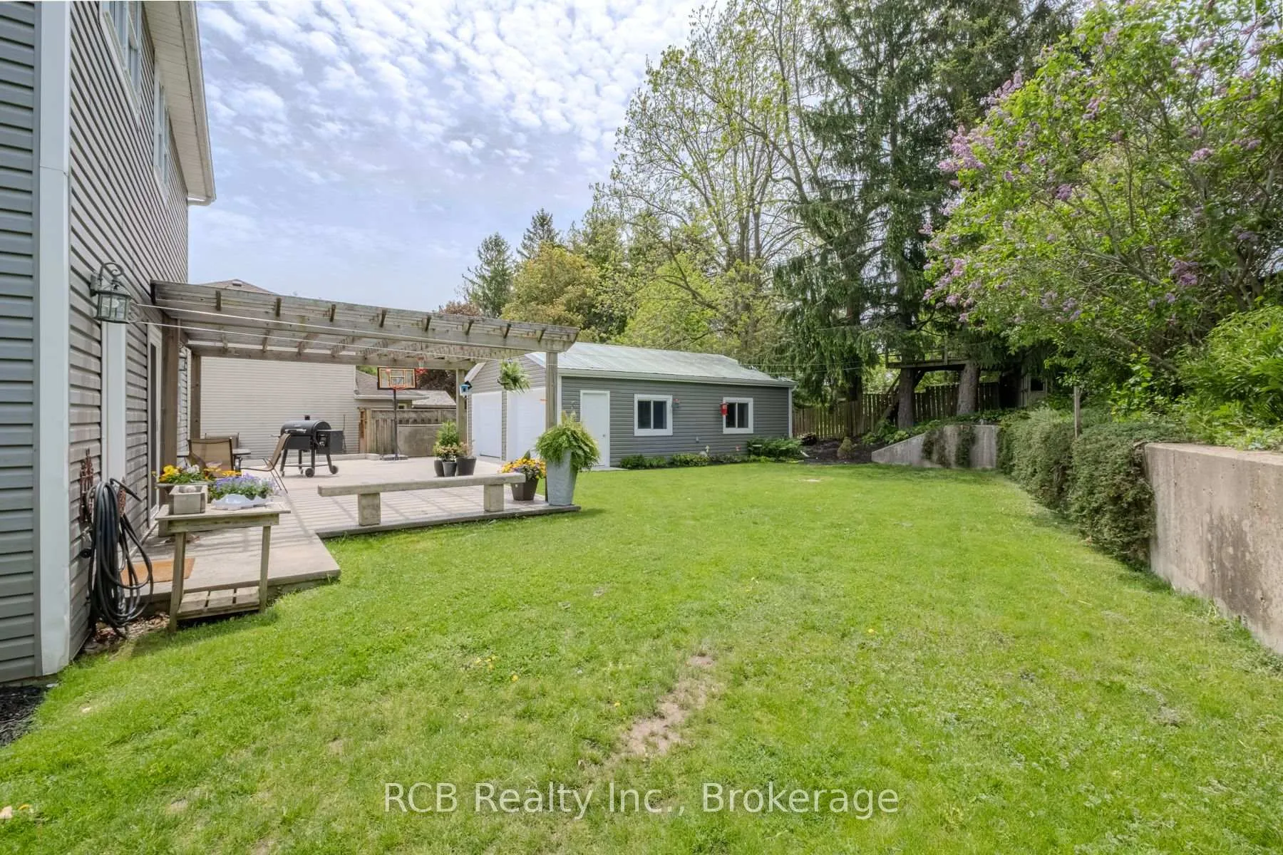 Photo 35 of 27 Reid Street, Brant, South Dumfries — HOMEH