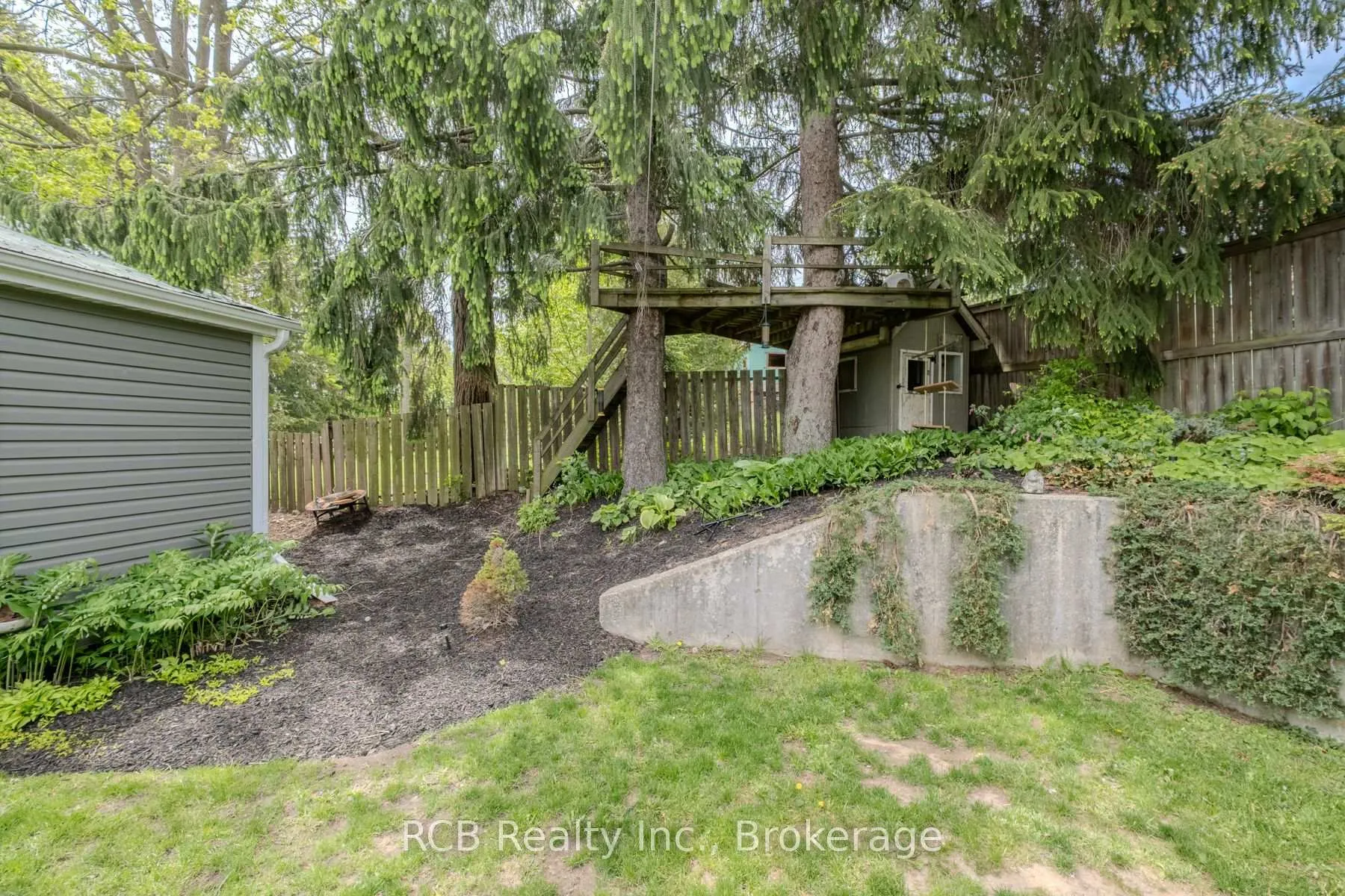 Photo 36 of 27 Reid Street, Brant, South Dumfries — HOMEH