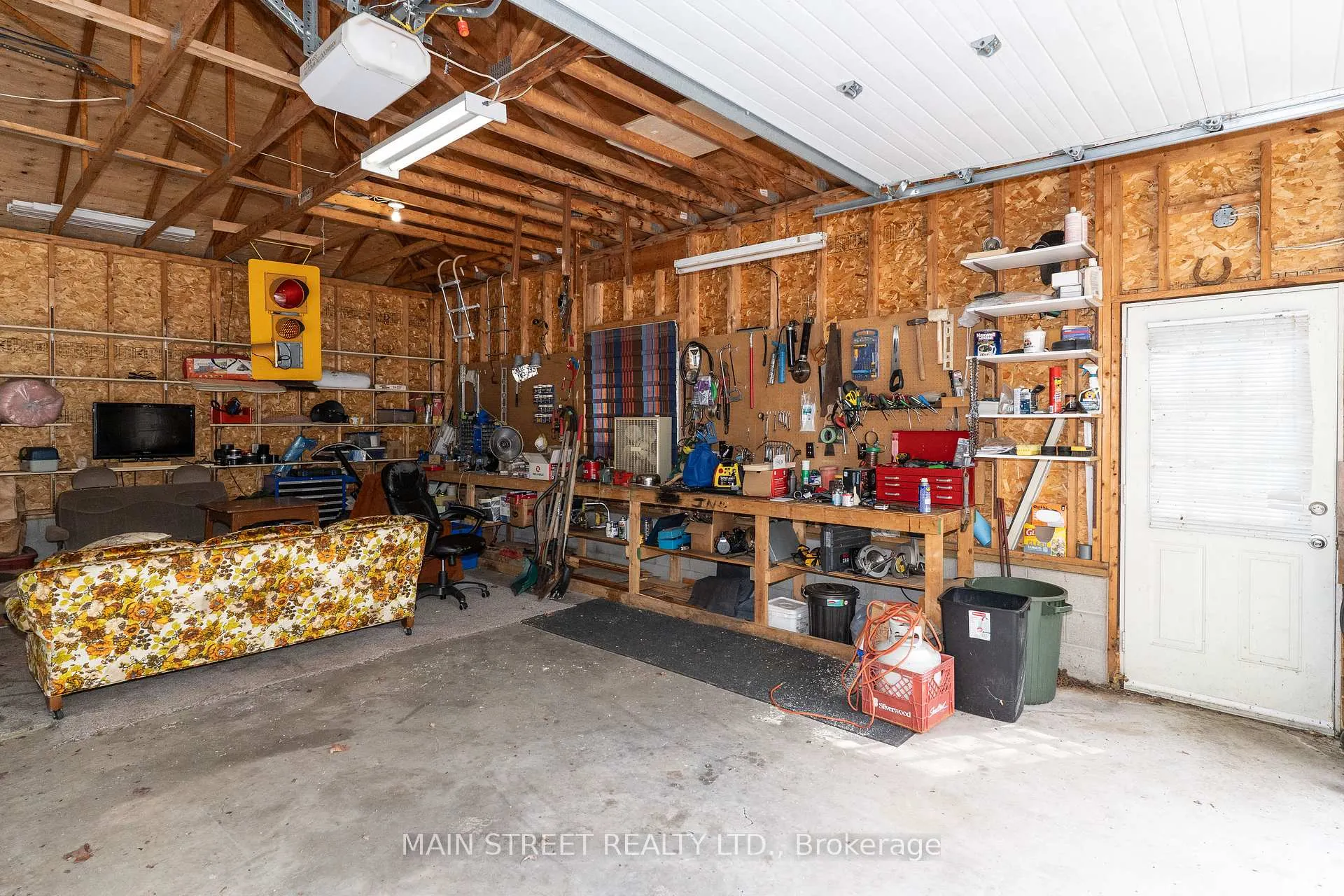 Photo 8 of 1146 Farmer Hays Drive, Algonquin Highlands, McClintock — HOMEH