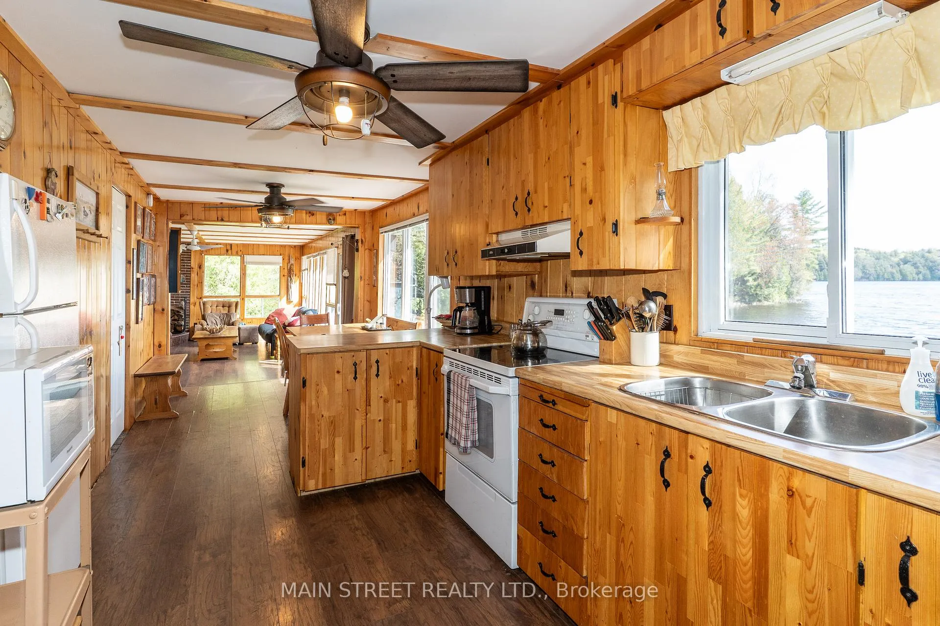 Photo 10 of 1146 Farmer Hays Drive, Algonquin Highlands, McClintock — HOMEH
