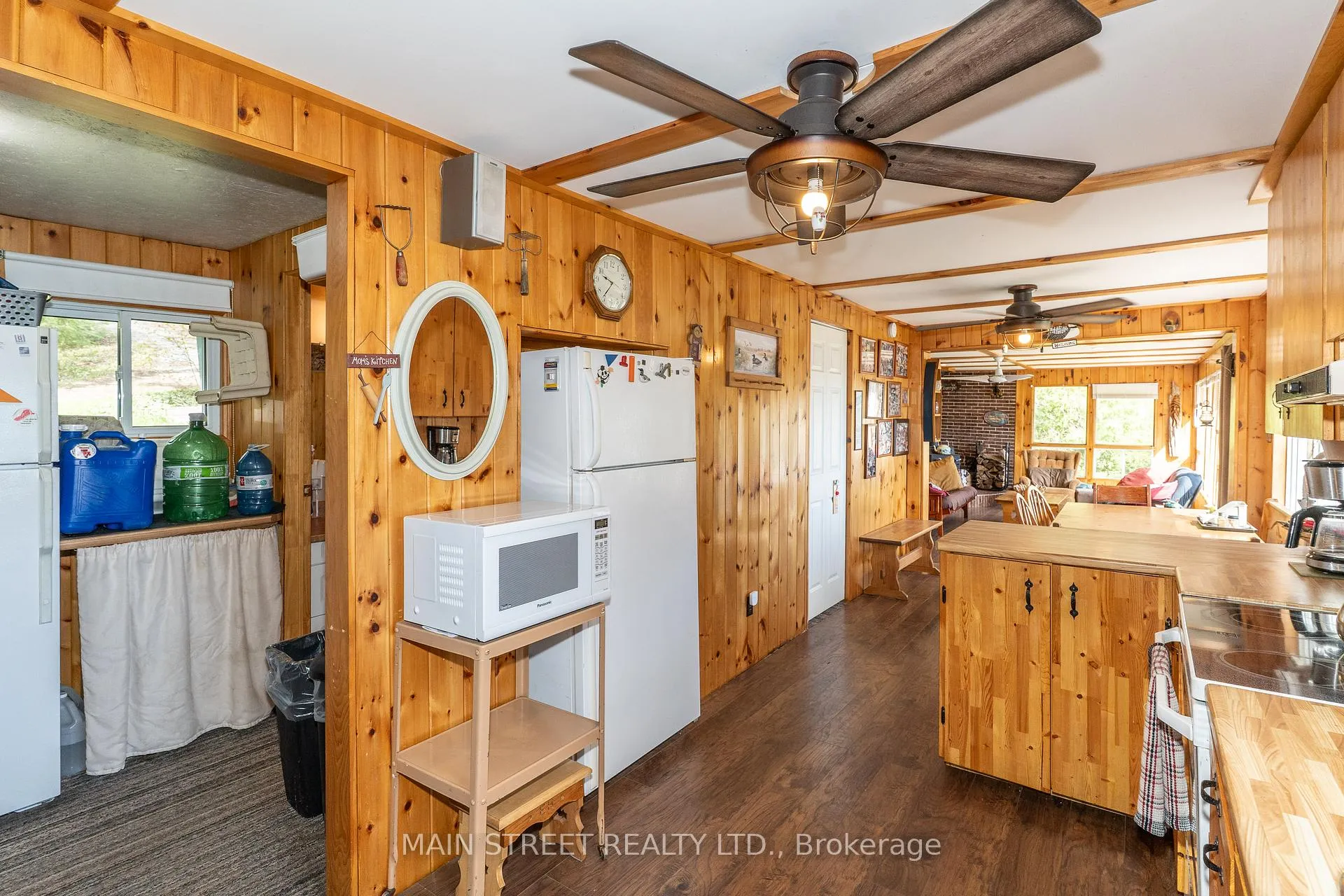 Photo 11 of 1146 Farmer Hays Drive, Algonquin Highlands, McClintock — HOMEH