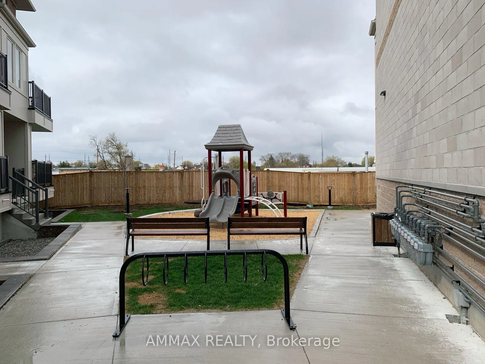 Photo 16 of Unit 8, 490 Beresford Path, Oshawa, Central — HOMEH