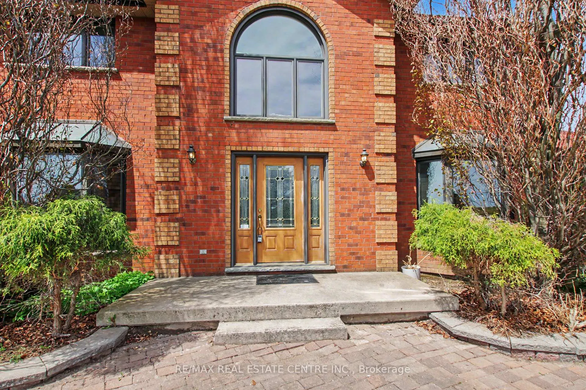 Photo 4 of 8548 First Line, Milton, Rural Milton West — HOMEH
