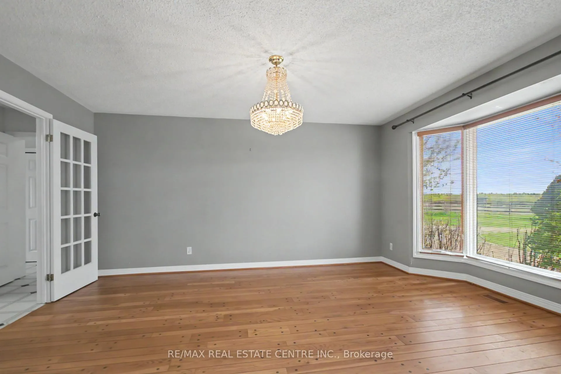 Photo 9 of 8548 First Line, Milton, Rural Milton West — HOMEH