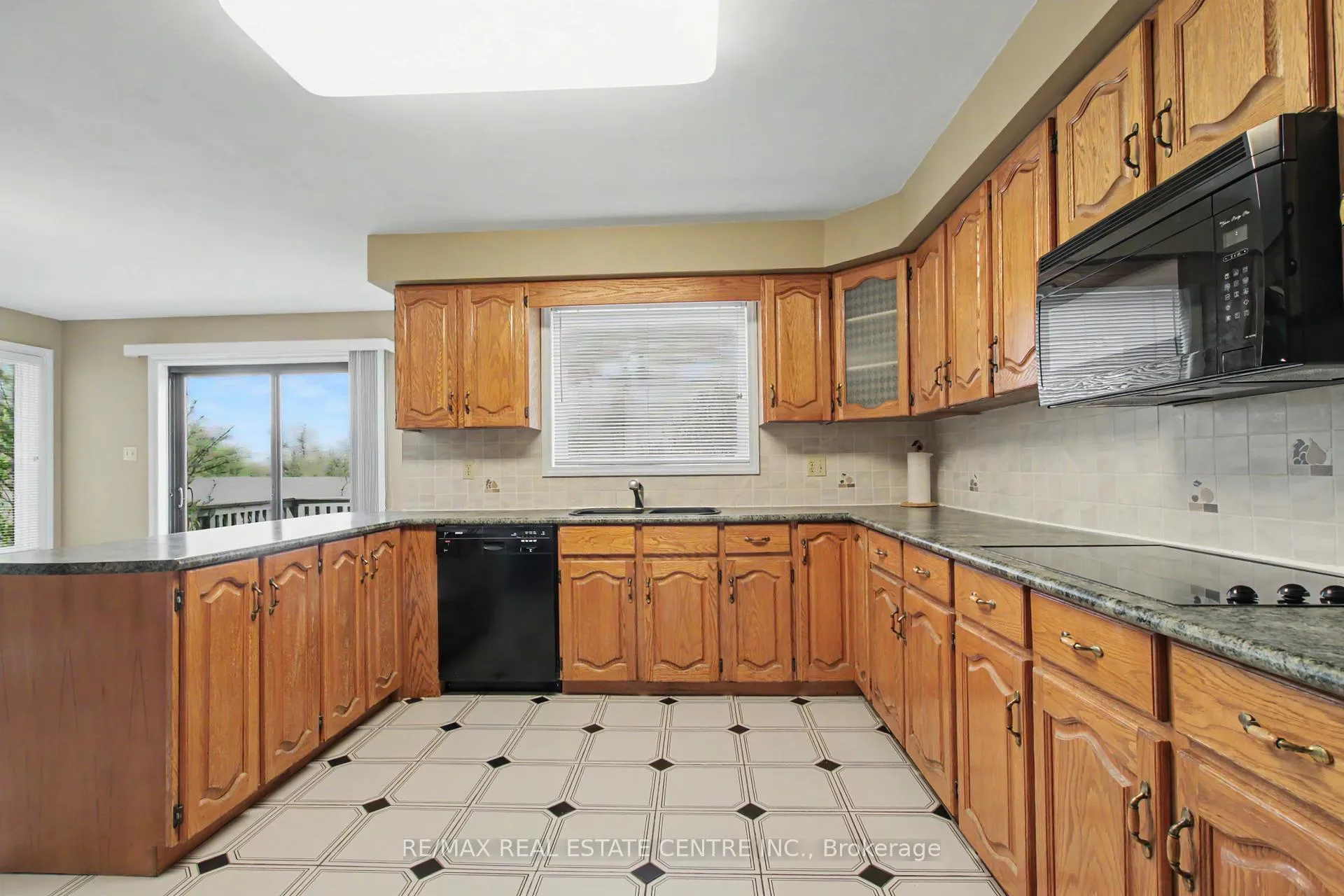 Photo 11 of 8548 First Line, Milton, Rural Milton West — HOMEH