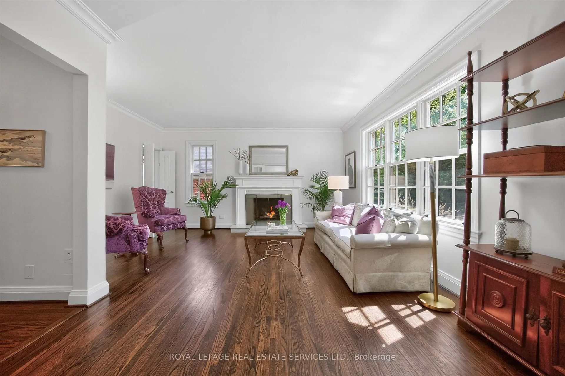 Photo 4 of 130 Thompson Avenue, Etobicoke, Stonegate-Queensway — HOMEH