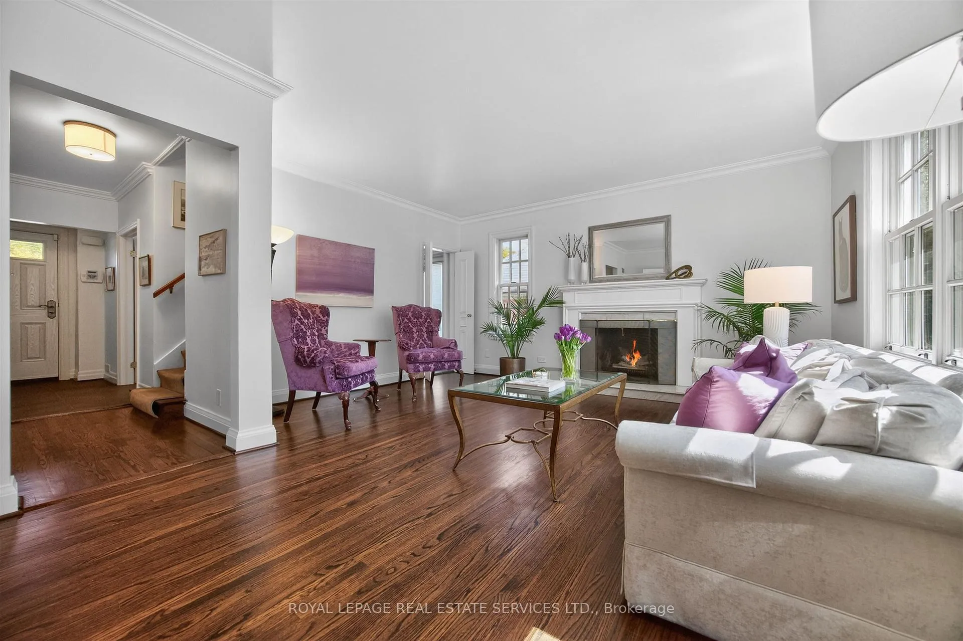 Photo 5 of 130 Thompson Avenue, Etobicoke, Stonegate-Queensway — HOMEH