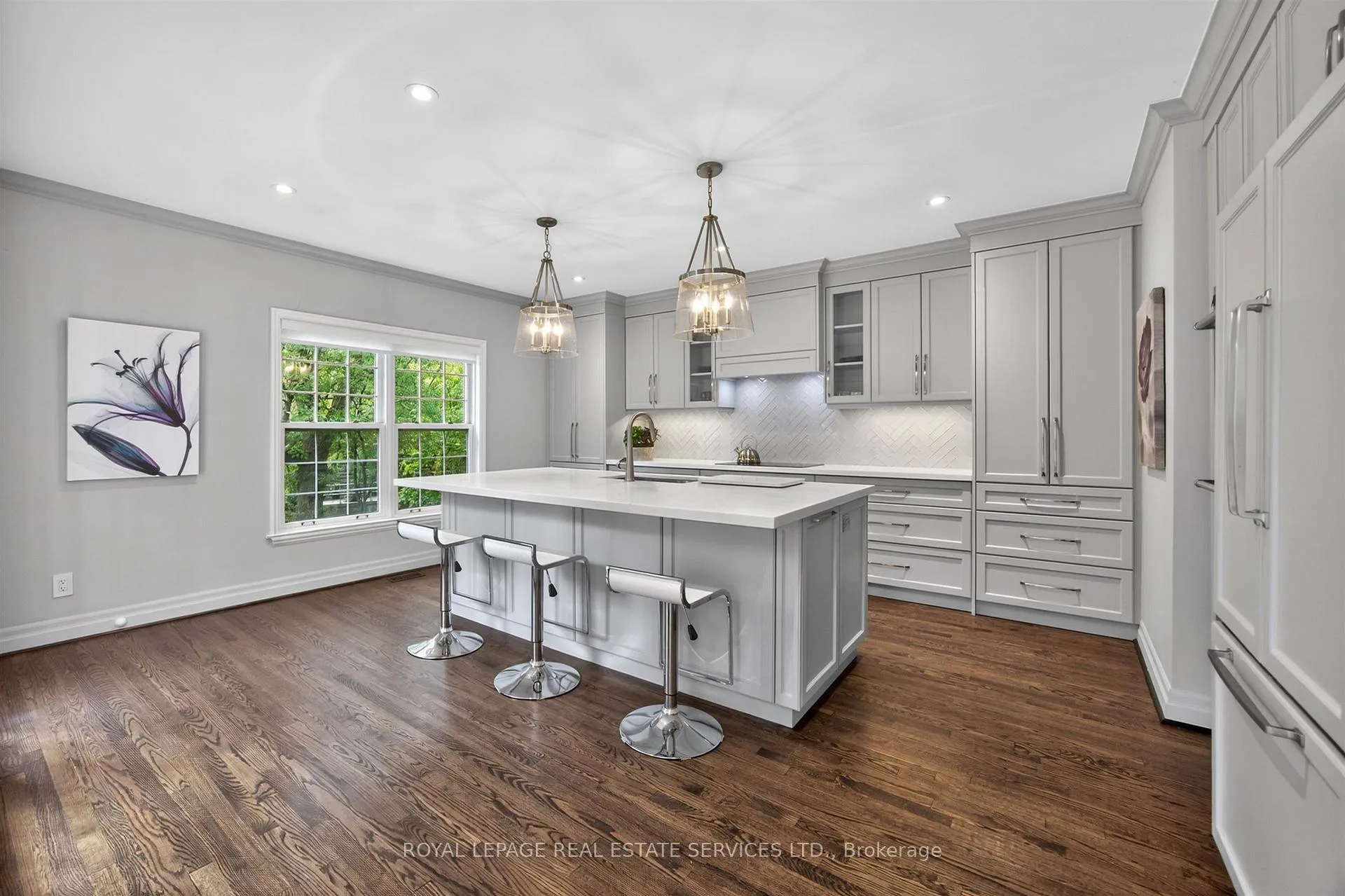 Photo 9 of 130 Thompson Avenue, Etobicoke, Stonegate-Queensway — HOMEH