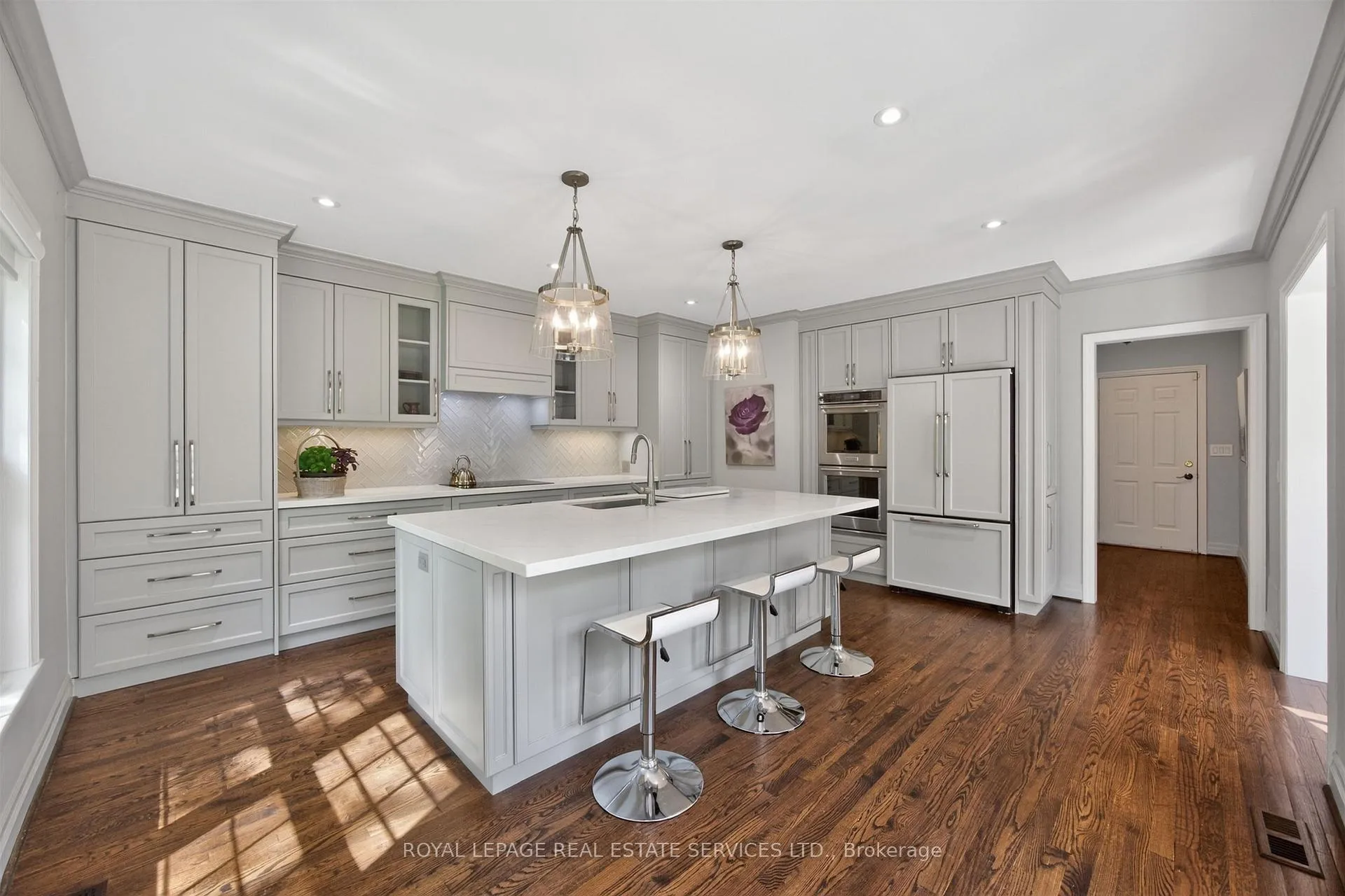 Photo 11 of 130 Thompson Avenue, Etobicoke, Stonegate-Queensway — HOMEH