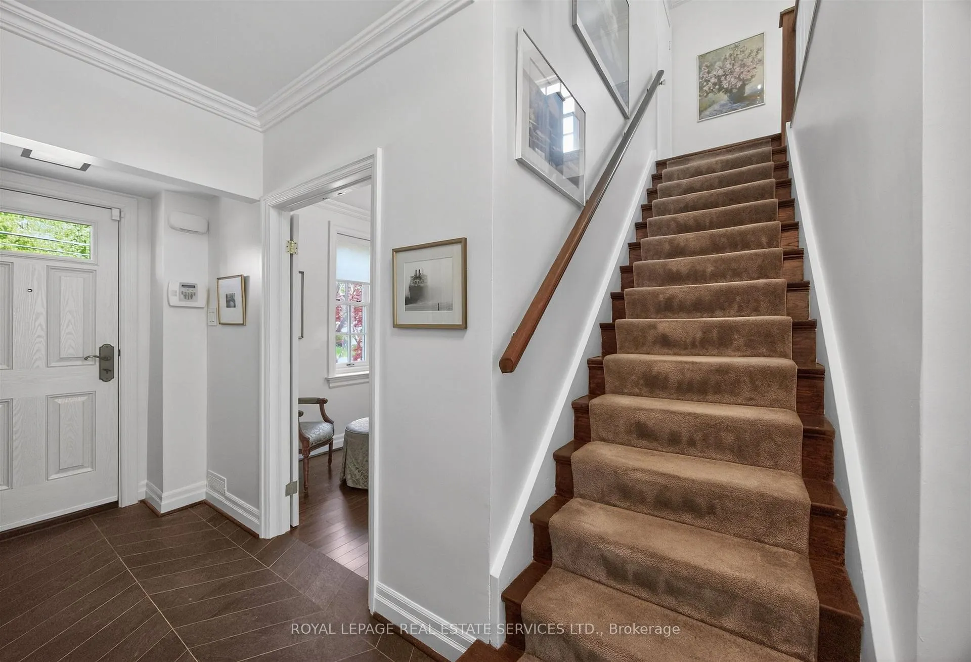 Photo 13 of 130 Thompson Avenue, Etobicoke, Stonegate-Queensway — HOMEH