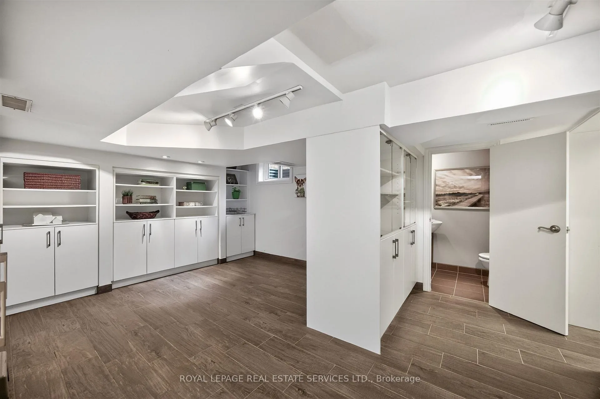 Photo 26 of 130 Thompson Avenue, Etobicoke, Stonegate-Queensway — HOMEH