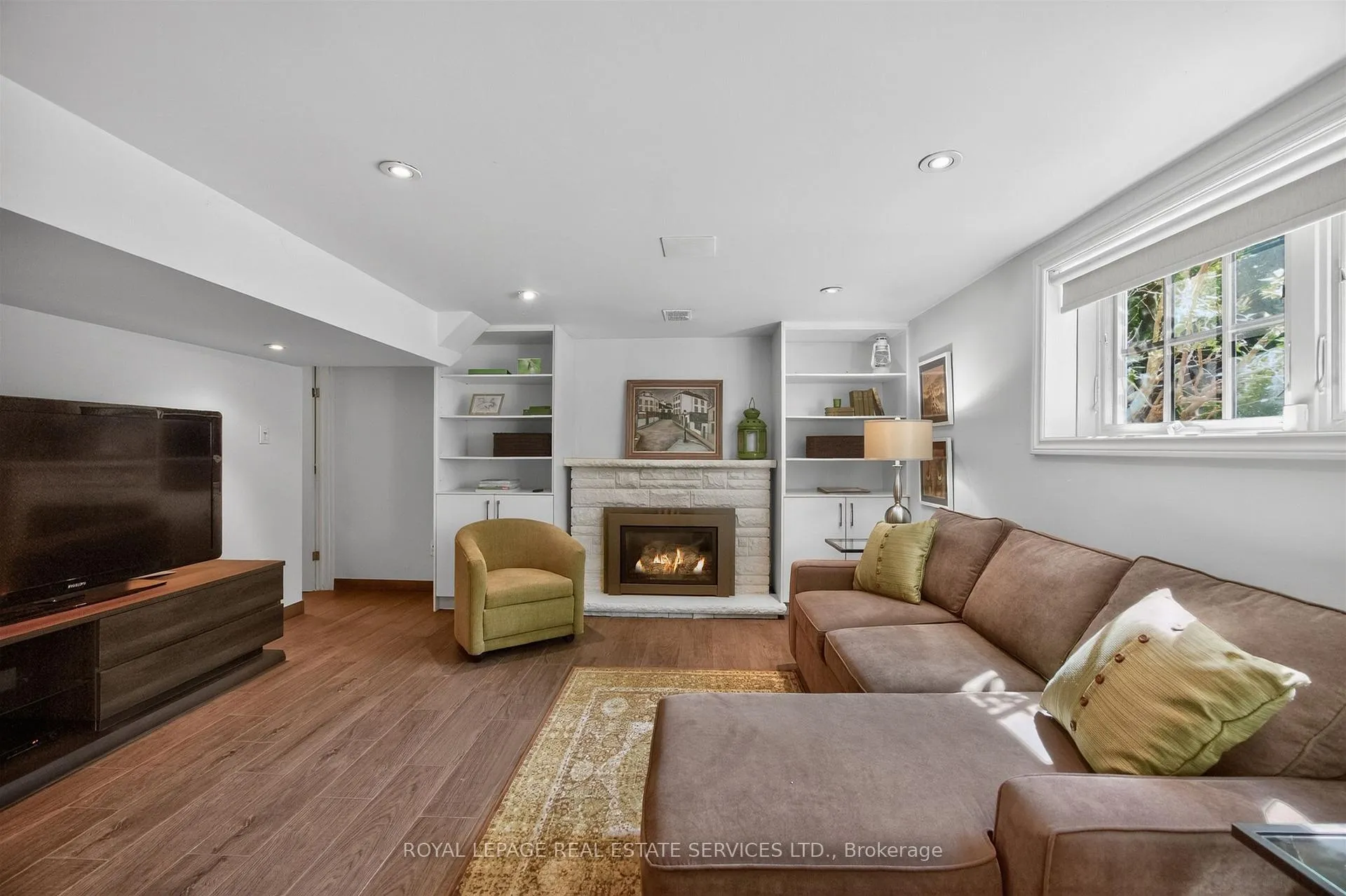 Photo 29 of 130 Thompson Avenue, Etobicoke, Stonegate-Queensway — HOMEH