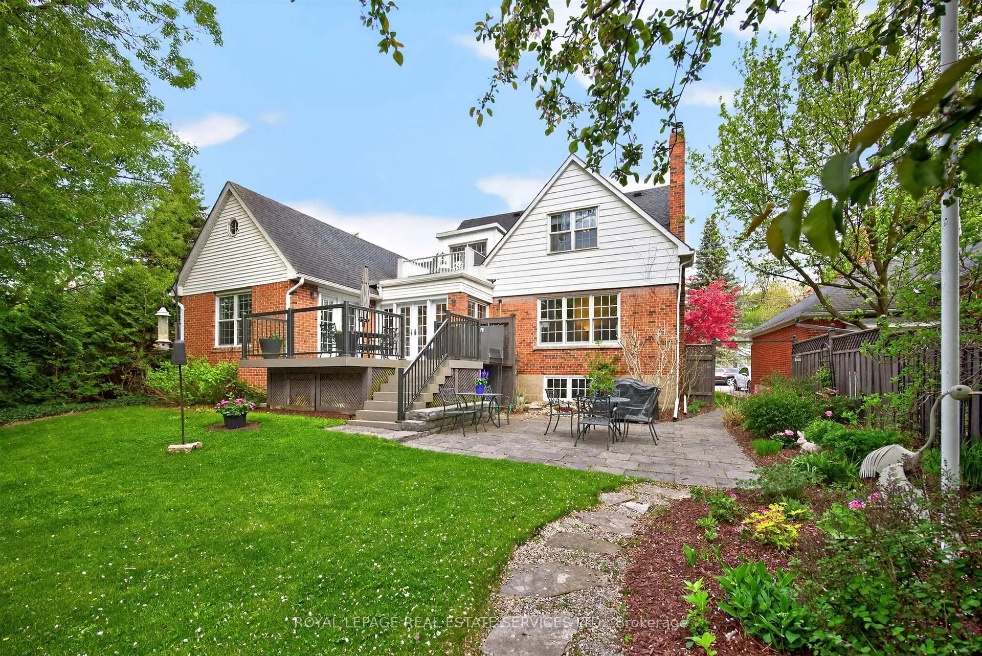 Photo 32 of 130 Thompson Avenue, Etobicoke, Stonegate-Queensway — HOMEH