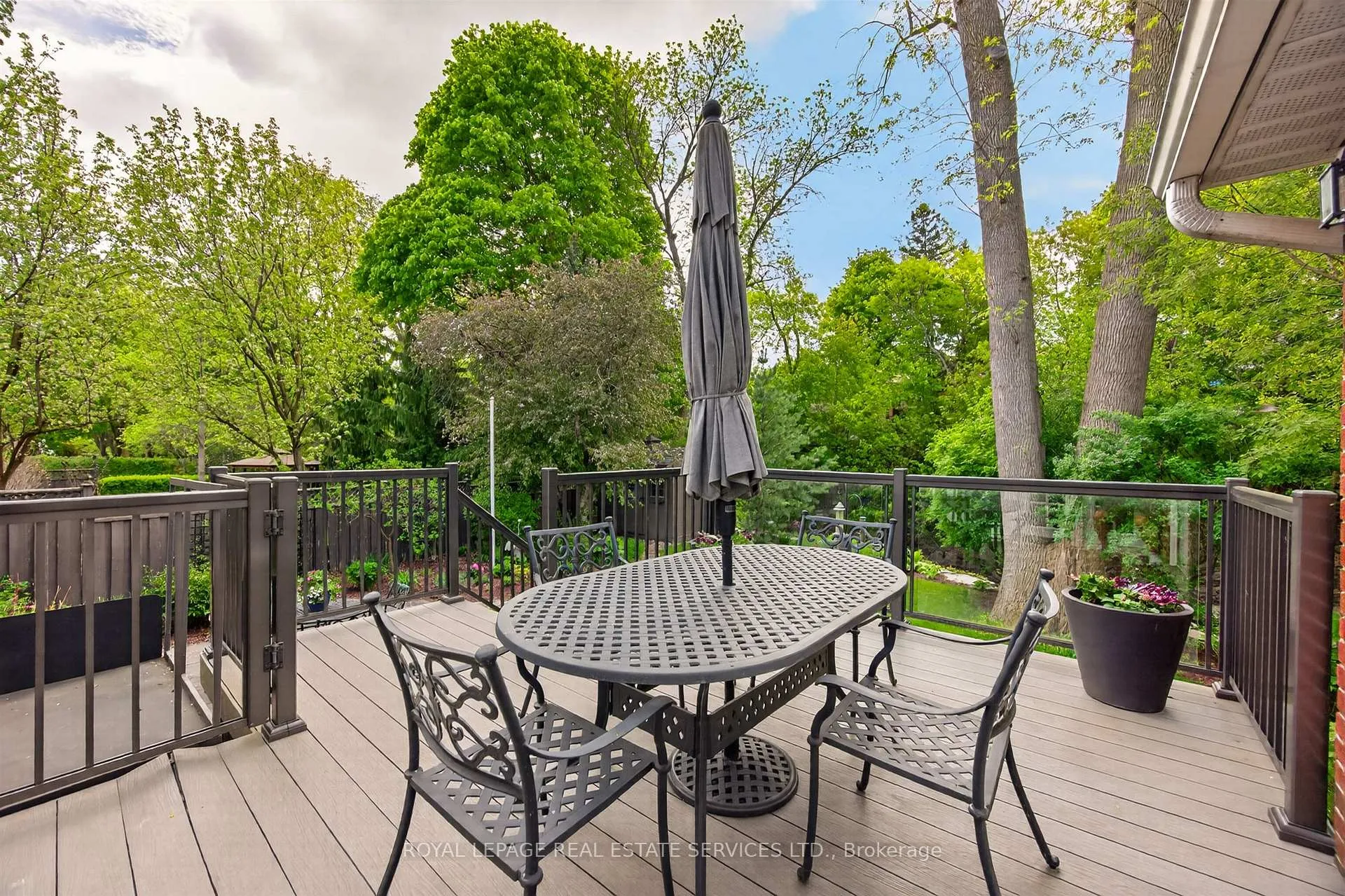 Photo 35 of 130 Thompson Avenue, Etobicoke, Stonegate-Queensway — HOMEH