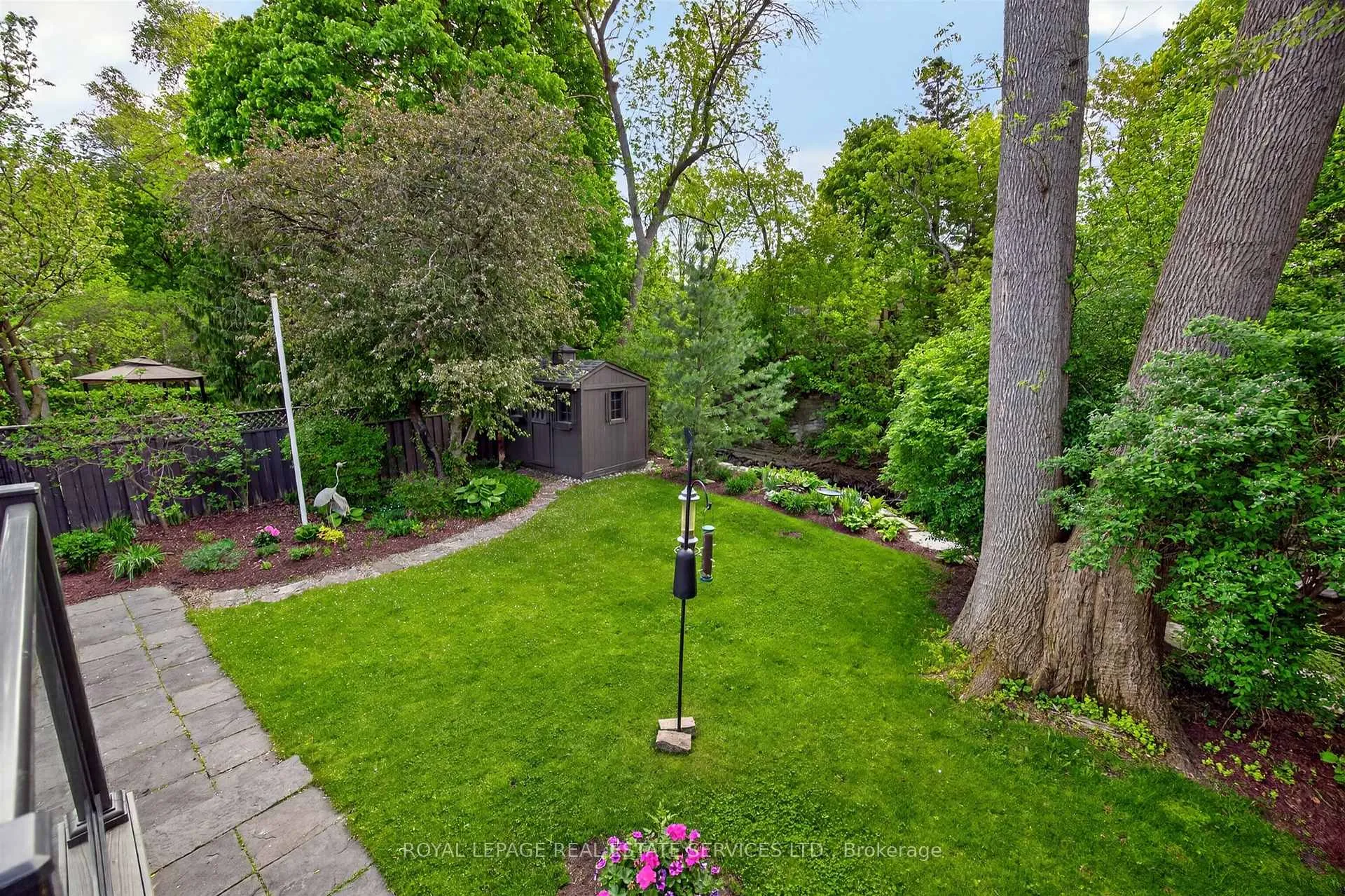 Photo 36 of 130 Thompson Avenue, Etobicoke, Stonegate-Queensway — HOMEH