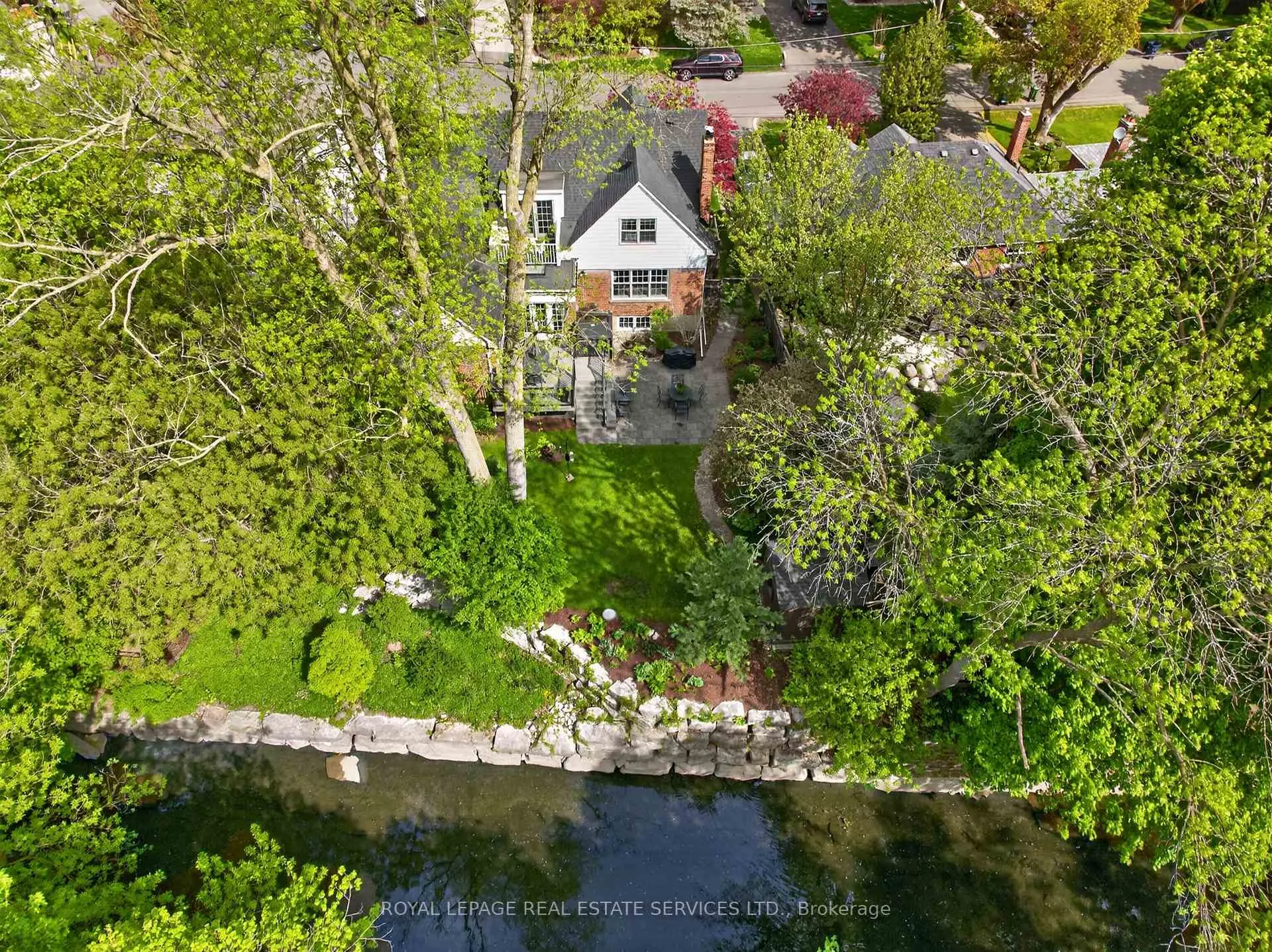 Photo 37 of 130 Thompson Avenue, Etobicoke, Stonegate-Queensway — HOMEH