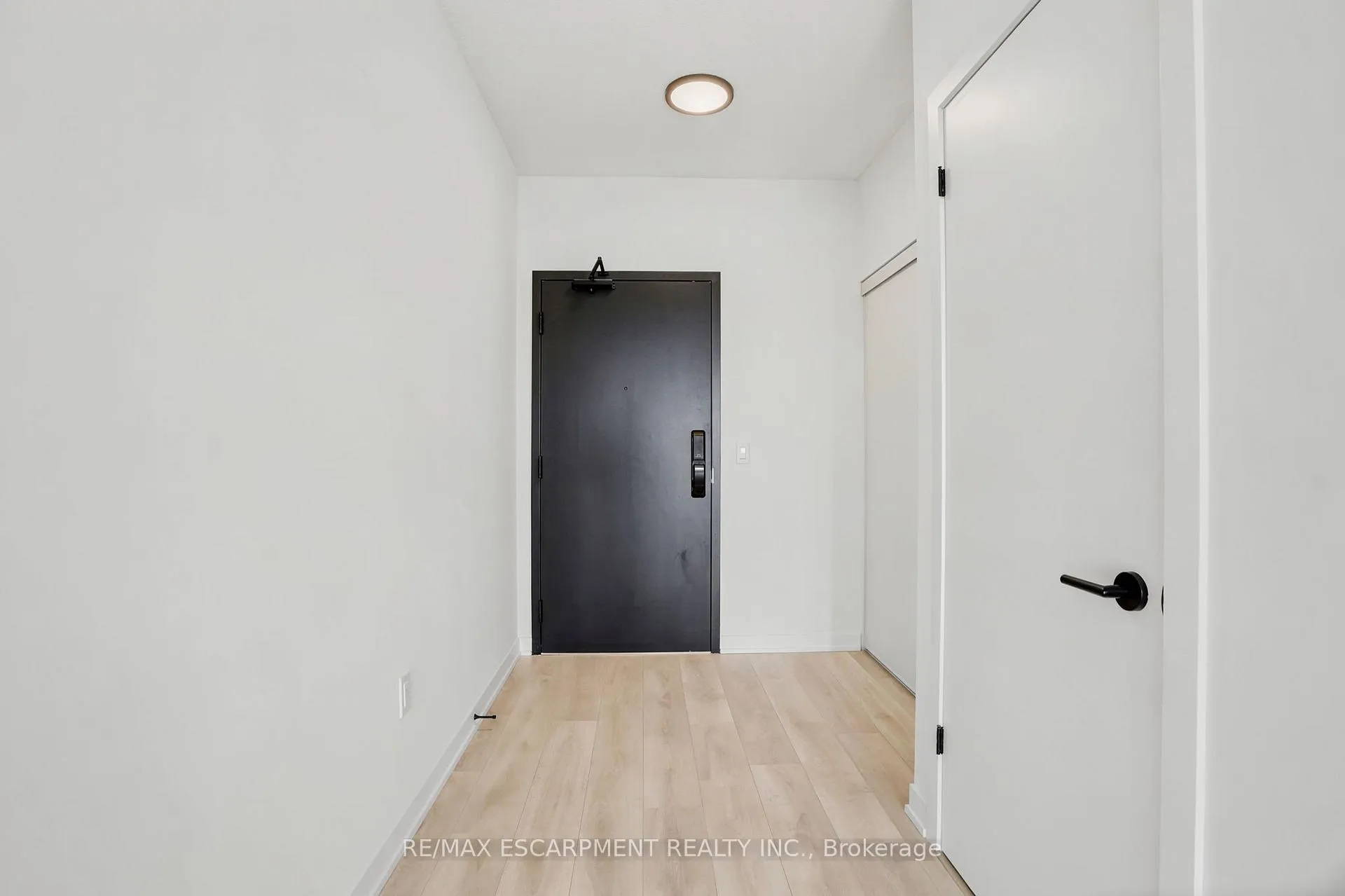 Photo 13 of Unit C711, 4878 Powers Common, Burlington, Alton — HOMEH