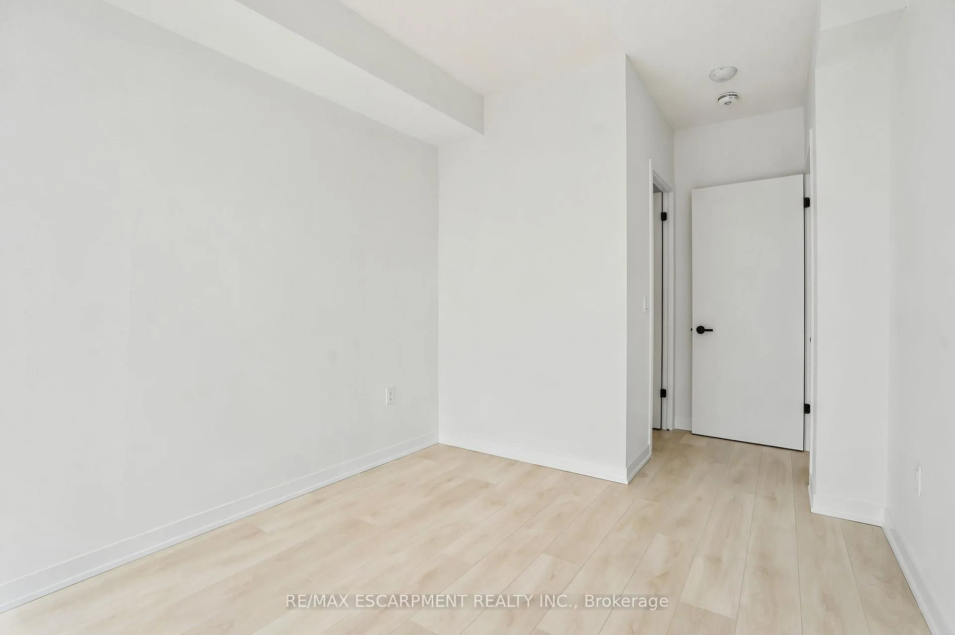 Photo 27 of Unit C711, 4878 Powers Common, Burlington, Alton — HOMEH