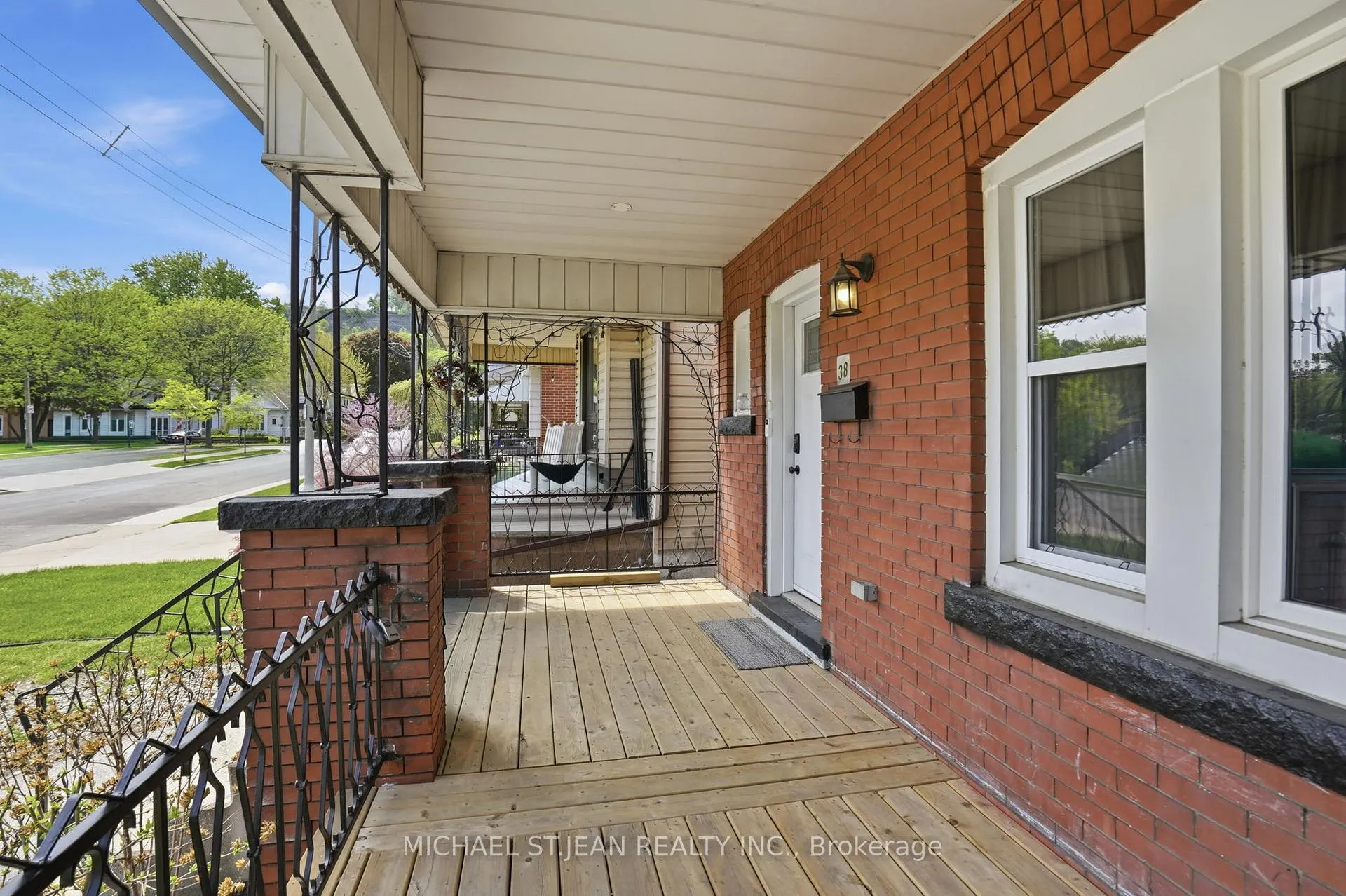 Photo 3 of 38 Norway Avenue, Hamilton, Blakeley — HOMEH