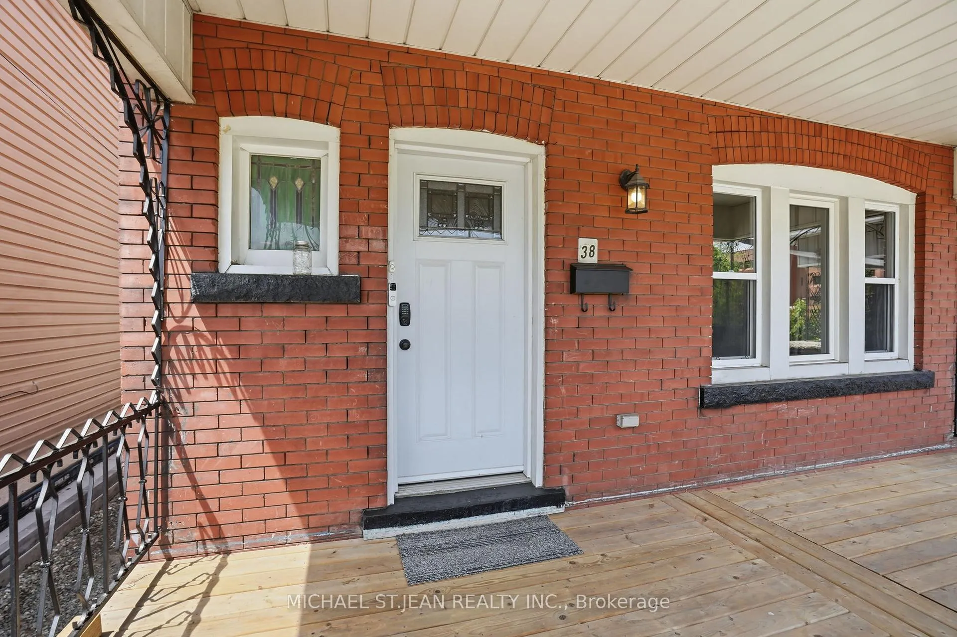 Photo 4 of 38 Norway Avenue, Hamilton, Blakeley — HOMEH