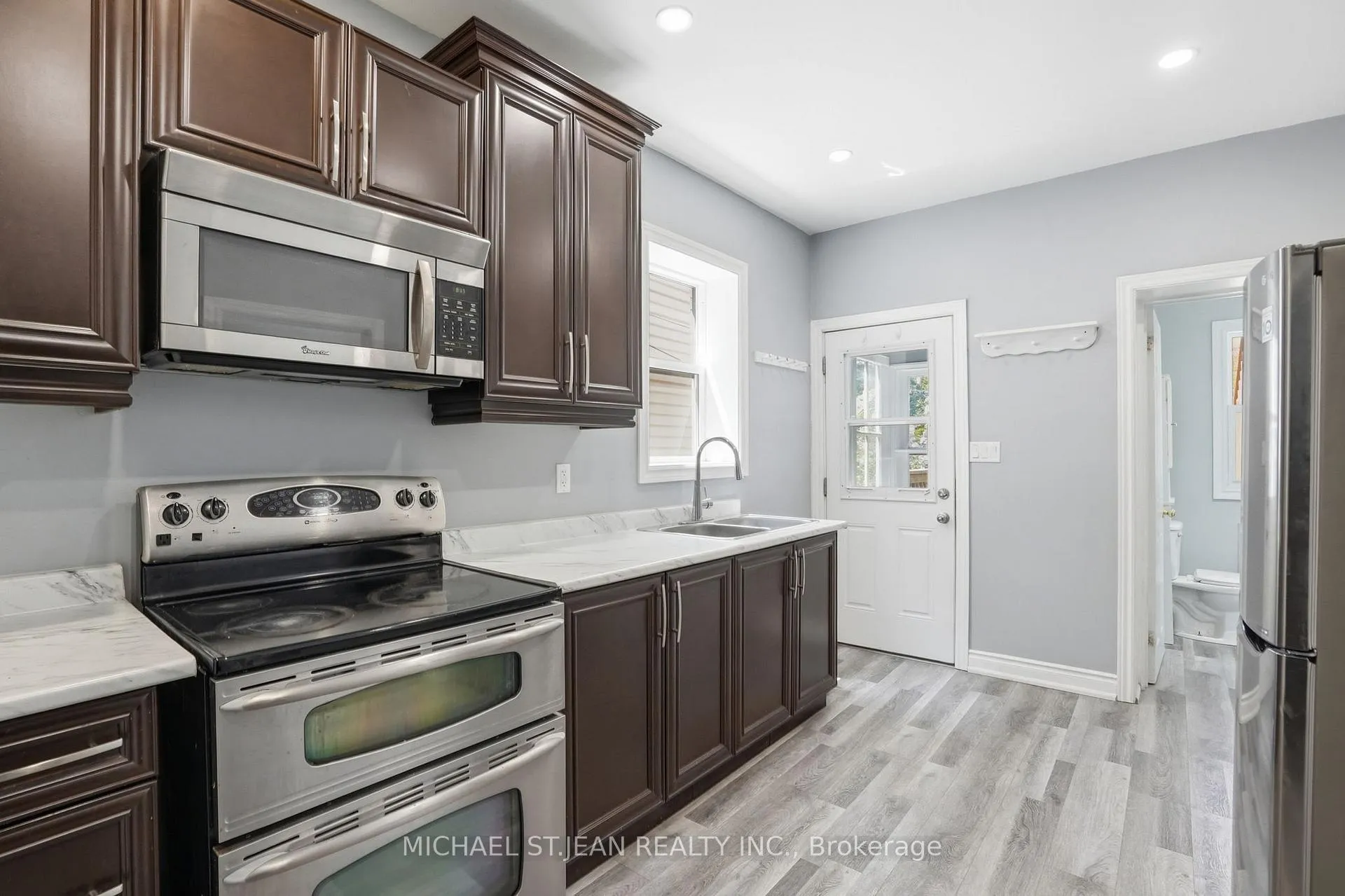 Photo 10 of 38 Norway Avenue, Hamilton, Blakeley — HOMEH