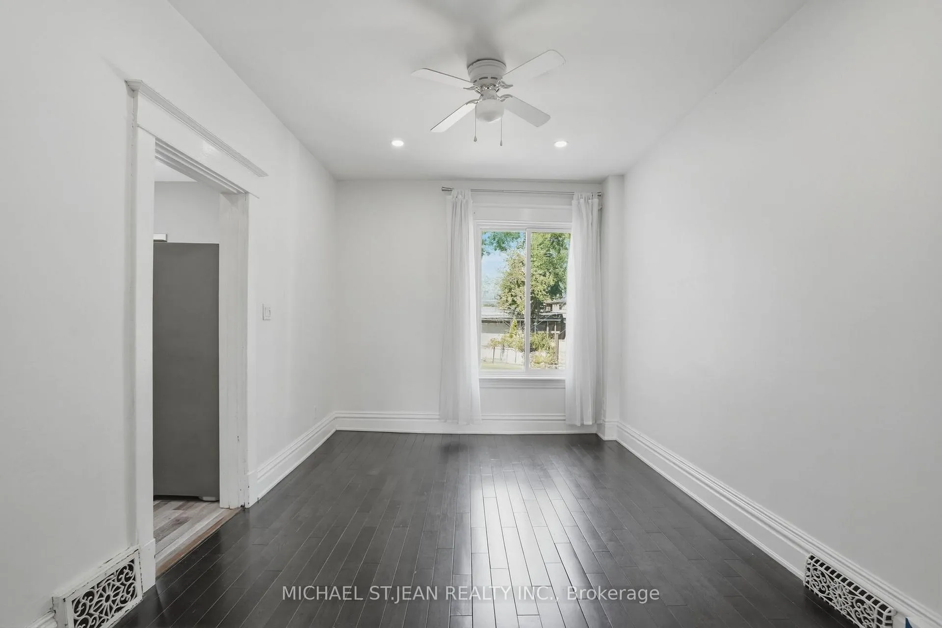Photo 16 of 38 Norway Avenue, Hamilton, Blakeley — HOMEH