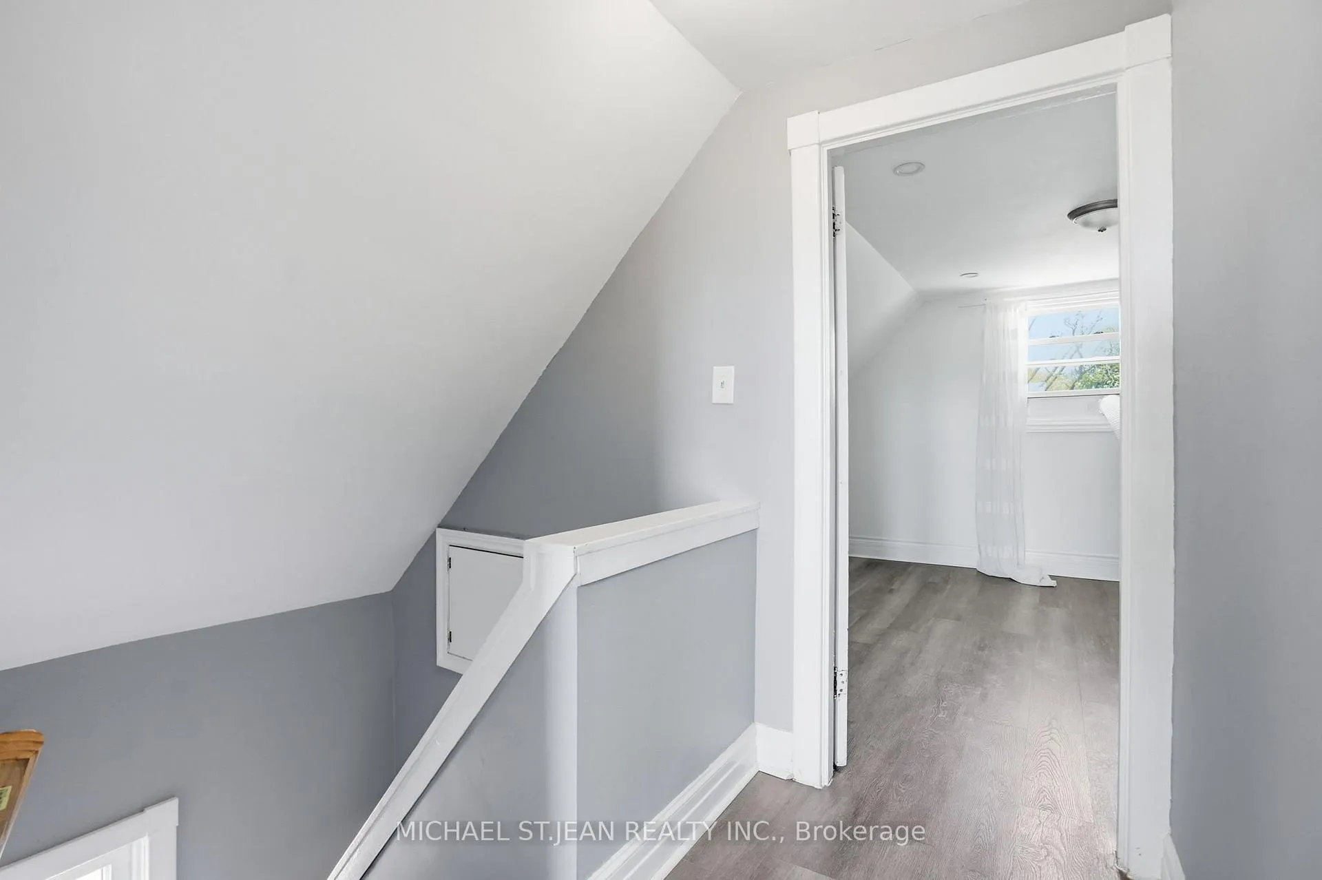 Photo 17 of 38 Norway Avenue, Hamilton, Blakeley — HOMEH