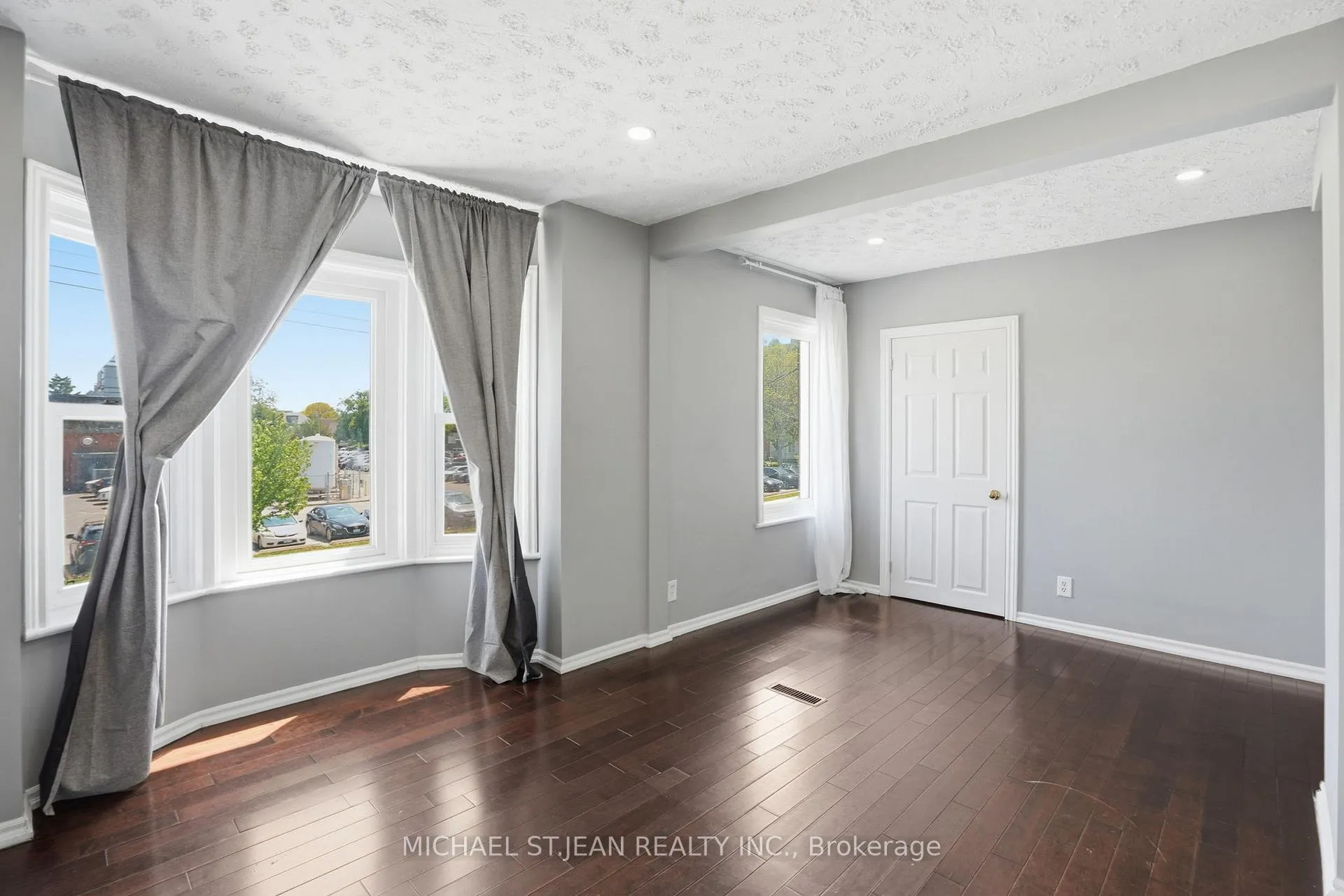 Photo 29 of 38 Norway Avenue, Hamilton, Blakeley — HOMEH