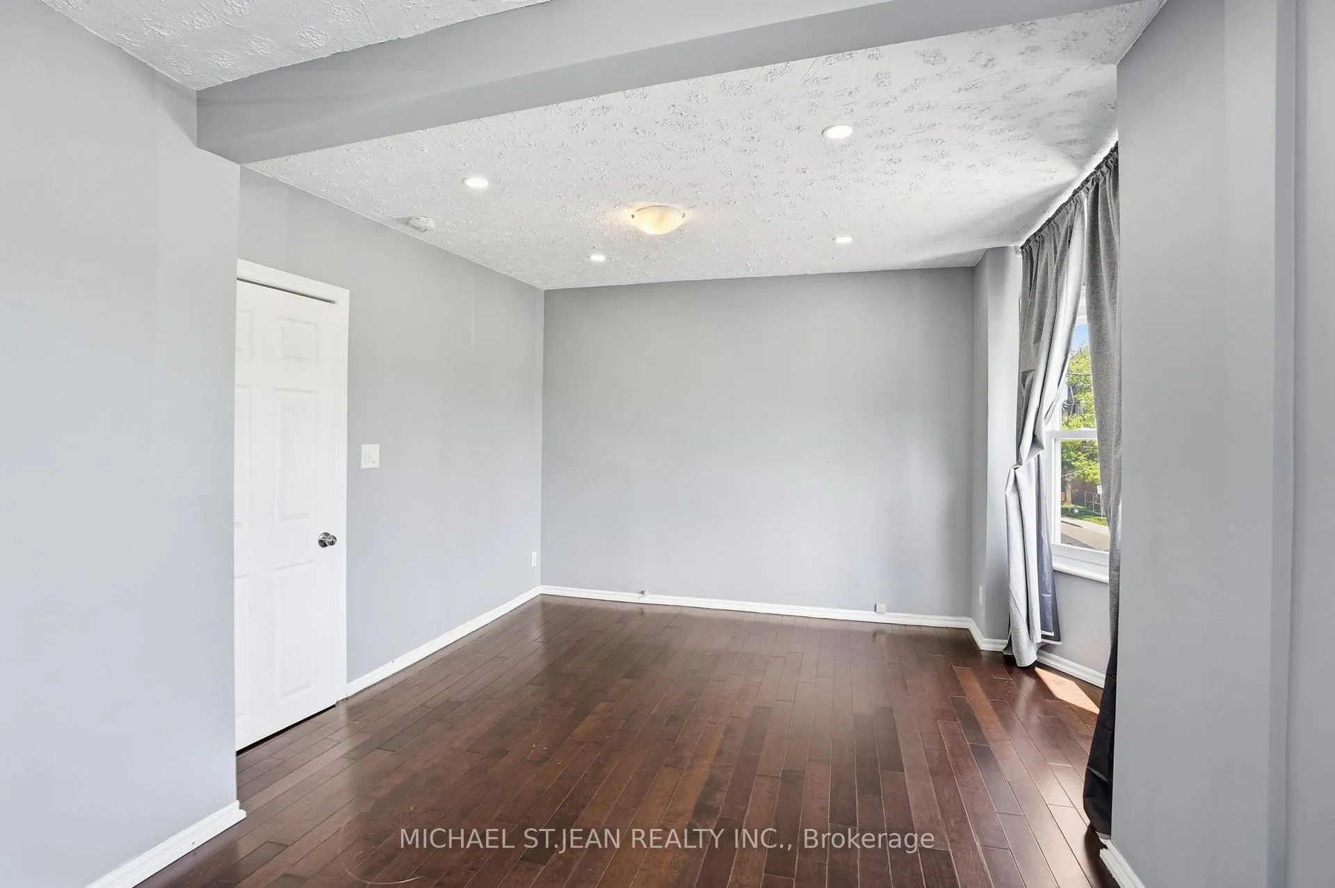 Photo 30 of 38 Norway Avenue, Hamilton, Blakeley — HOMEH