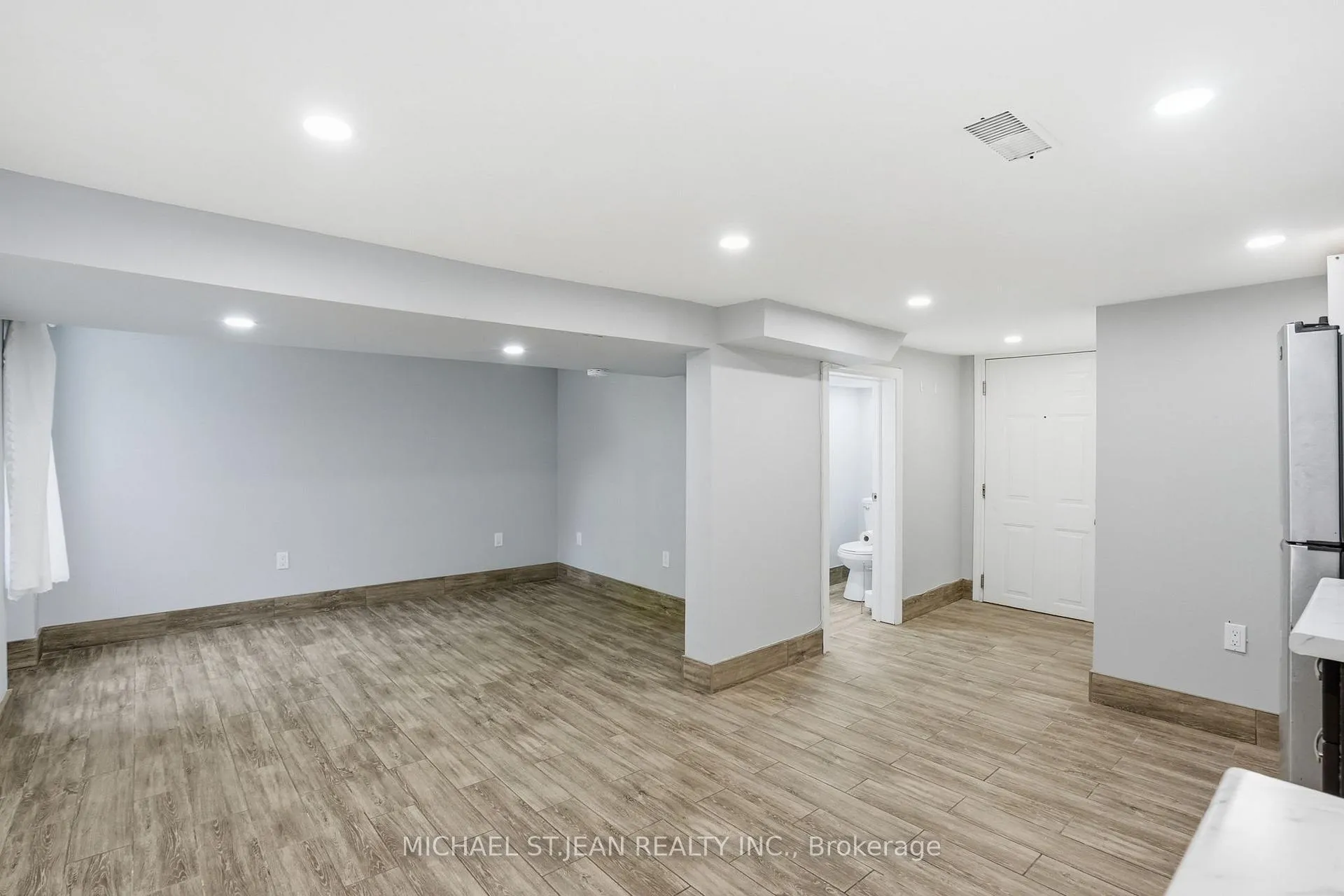 Photo 37 of 38 Norway Avenue, Hamilton, Blakeley — HOMEH