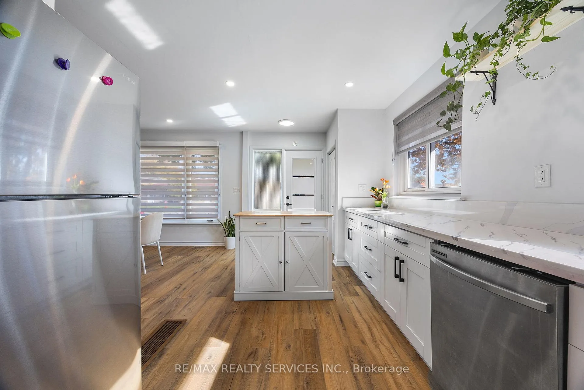 Photo 12 of 70 Wilton Drive, Brampton, Brampton East — HOMEH
