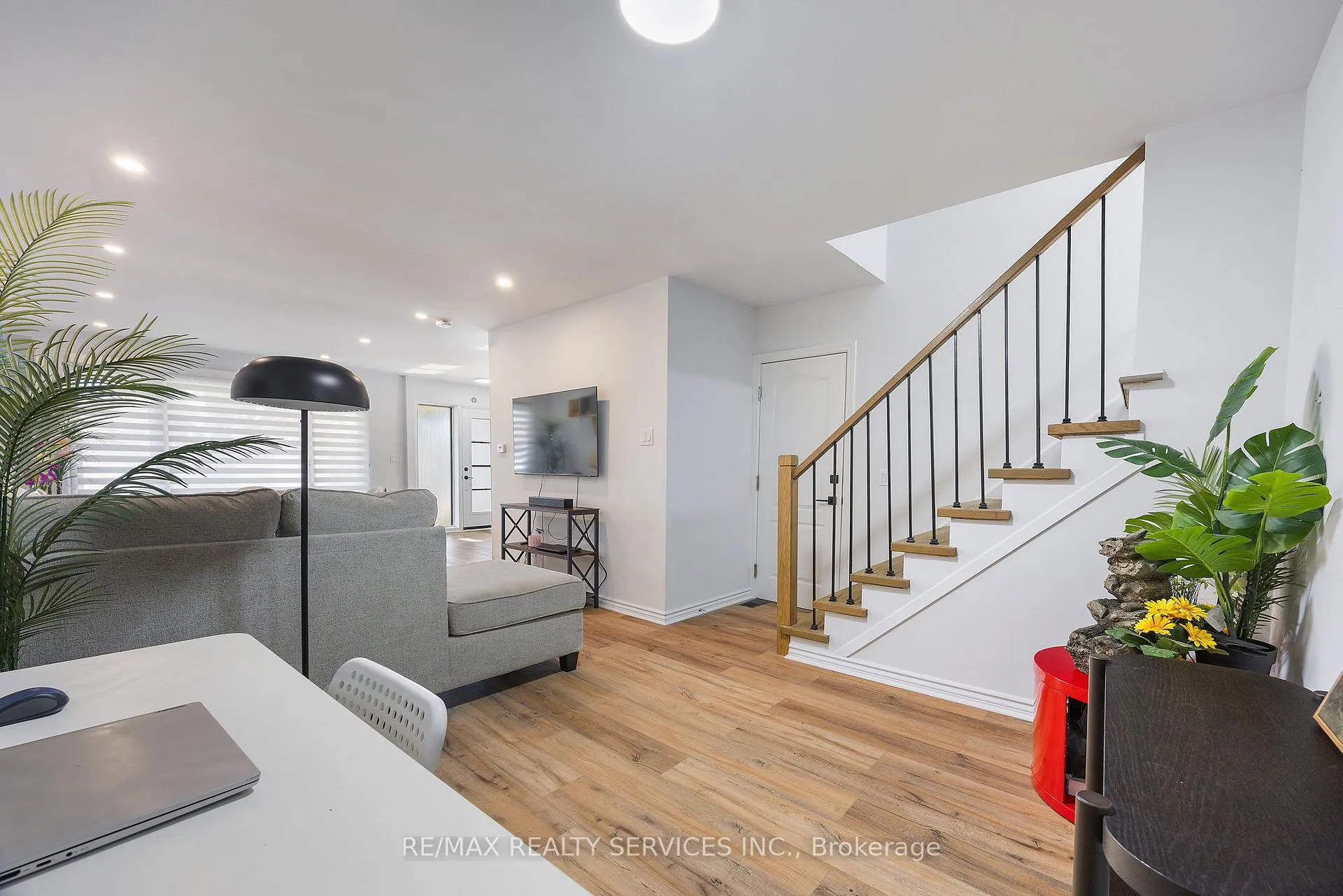 Photo 19 of 70 Wilton Drive, Brampton, Brampton East — HOMEH