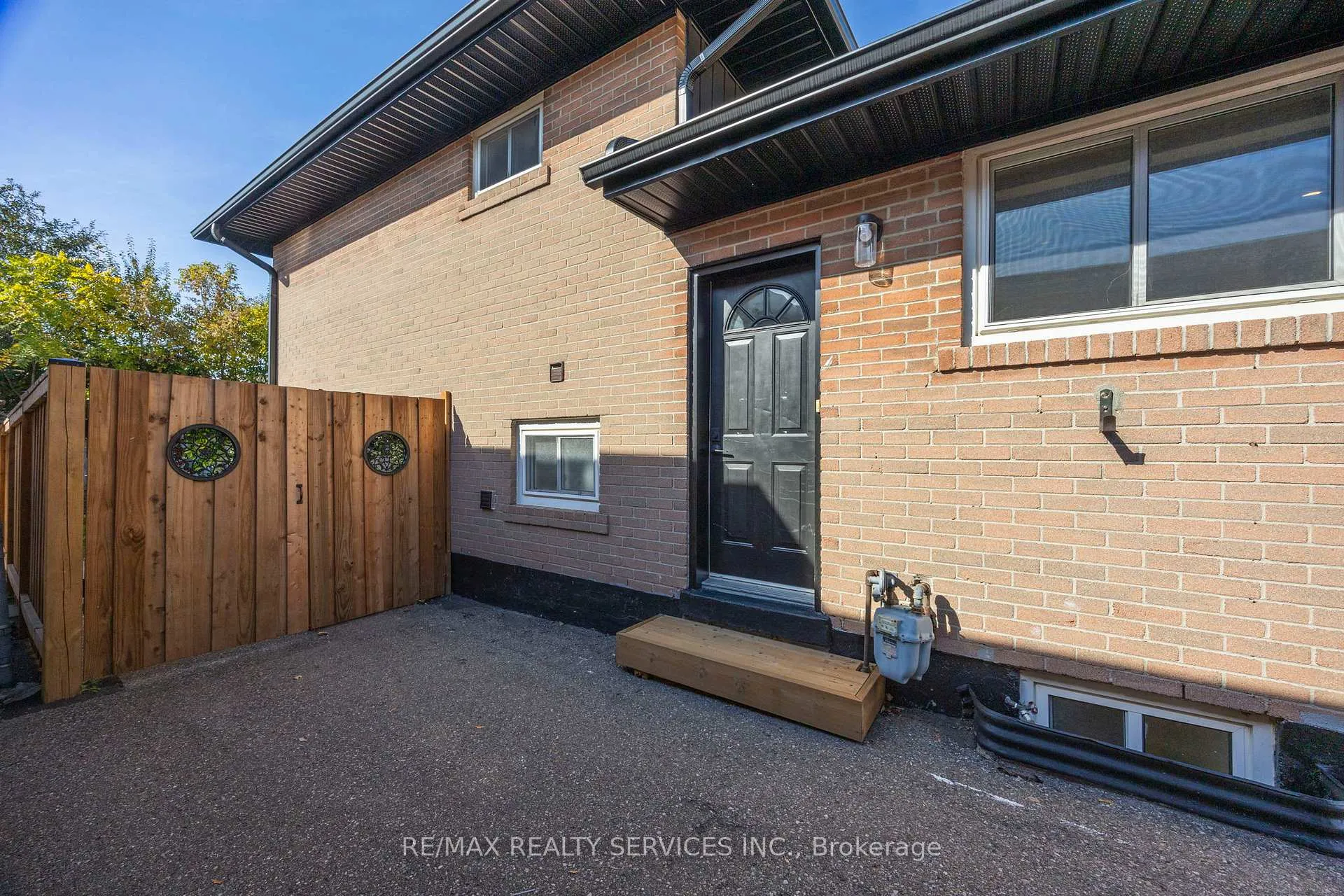 Photo 42 of 70 Wilton Drive, Brampton, Brampton East — HOMEH