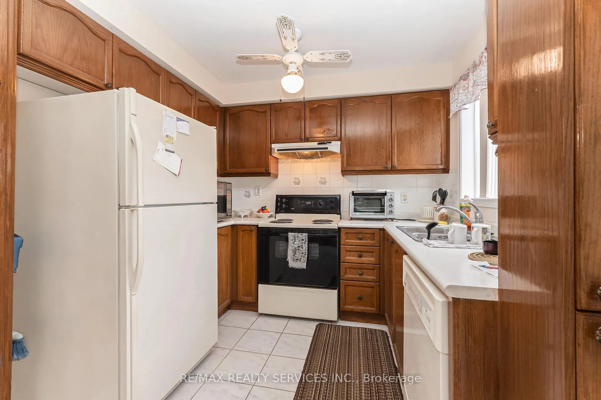 Photo 20 of 3 Springhurst Avenue, Brampton, Fletcher's Meadow — HOMEH